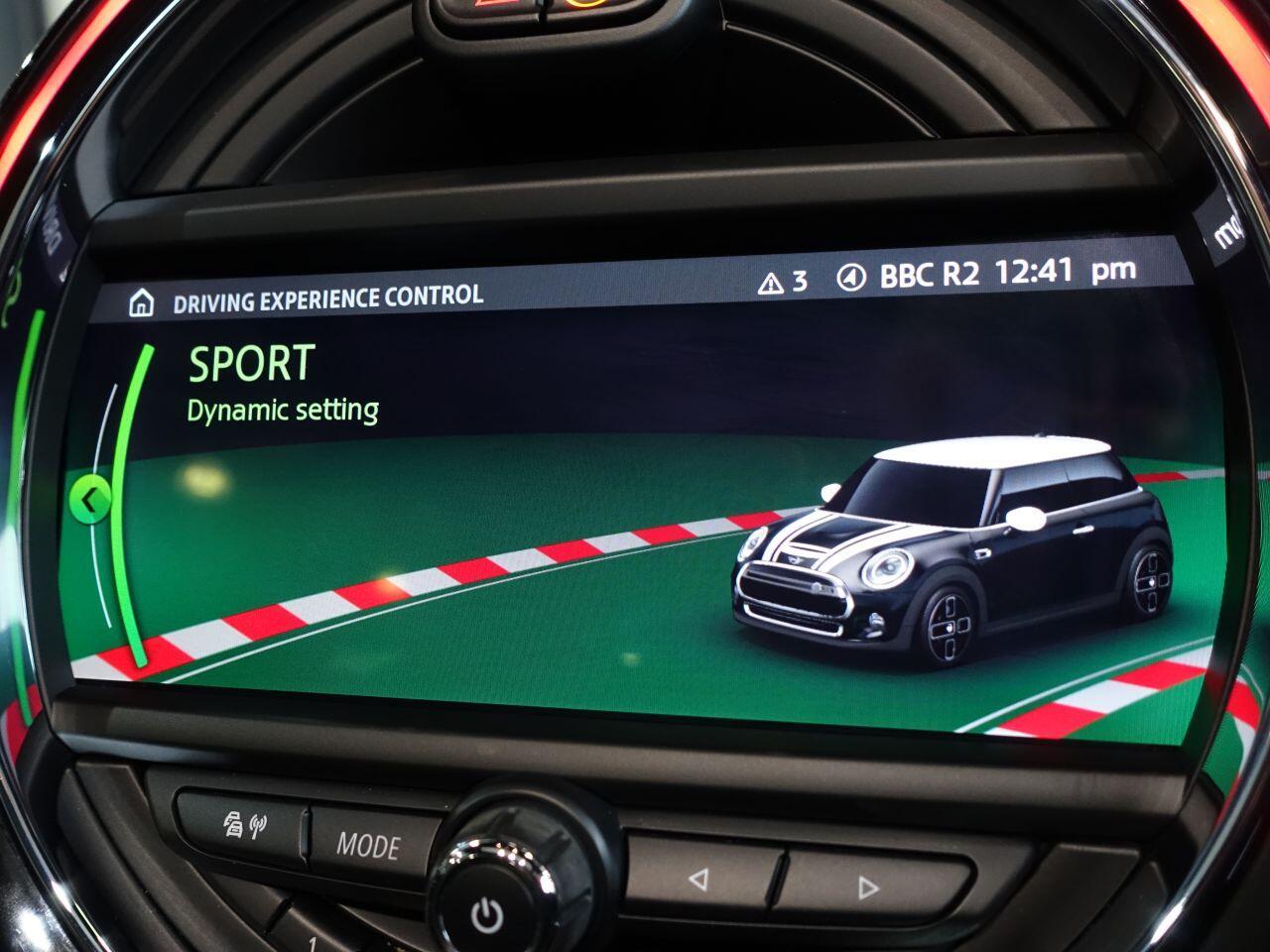 MINI Electric Hatch - Image 35