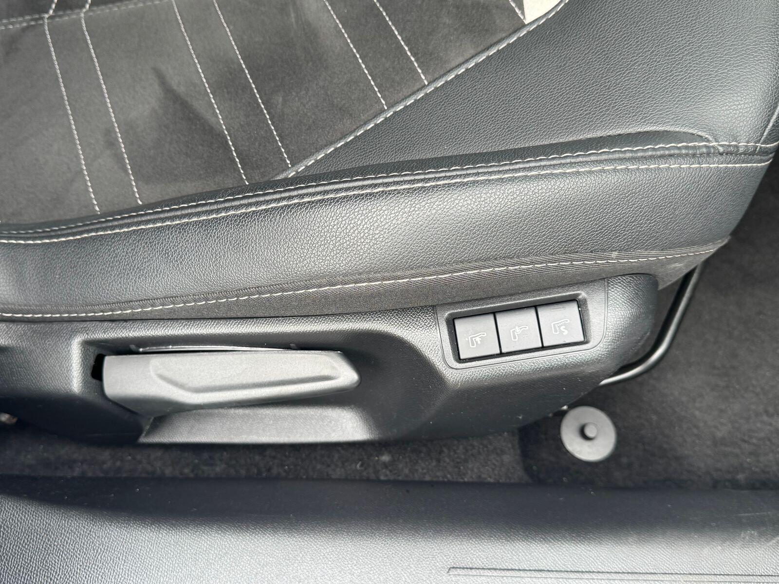 Vauxhall Corsa - Image 20