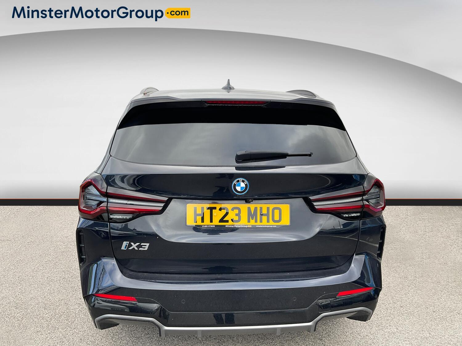 BMW iX3 - Image 3