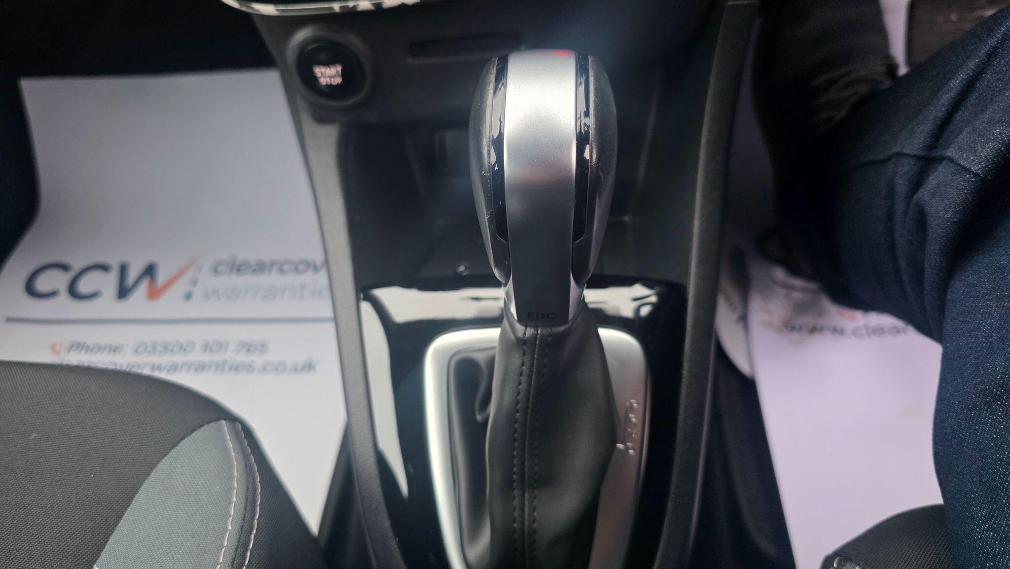 Renault Clio - Image 30