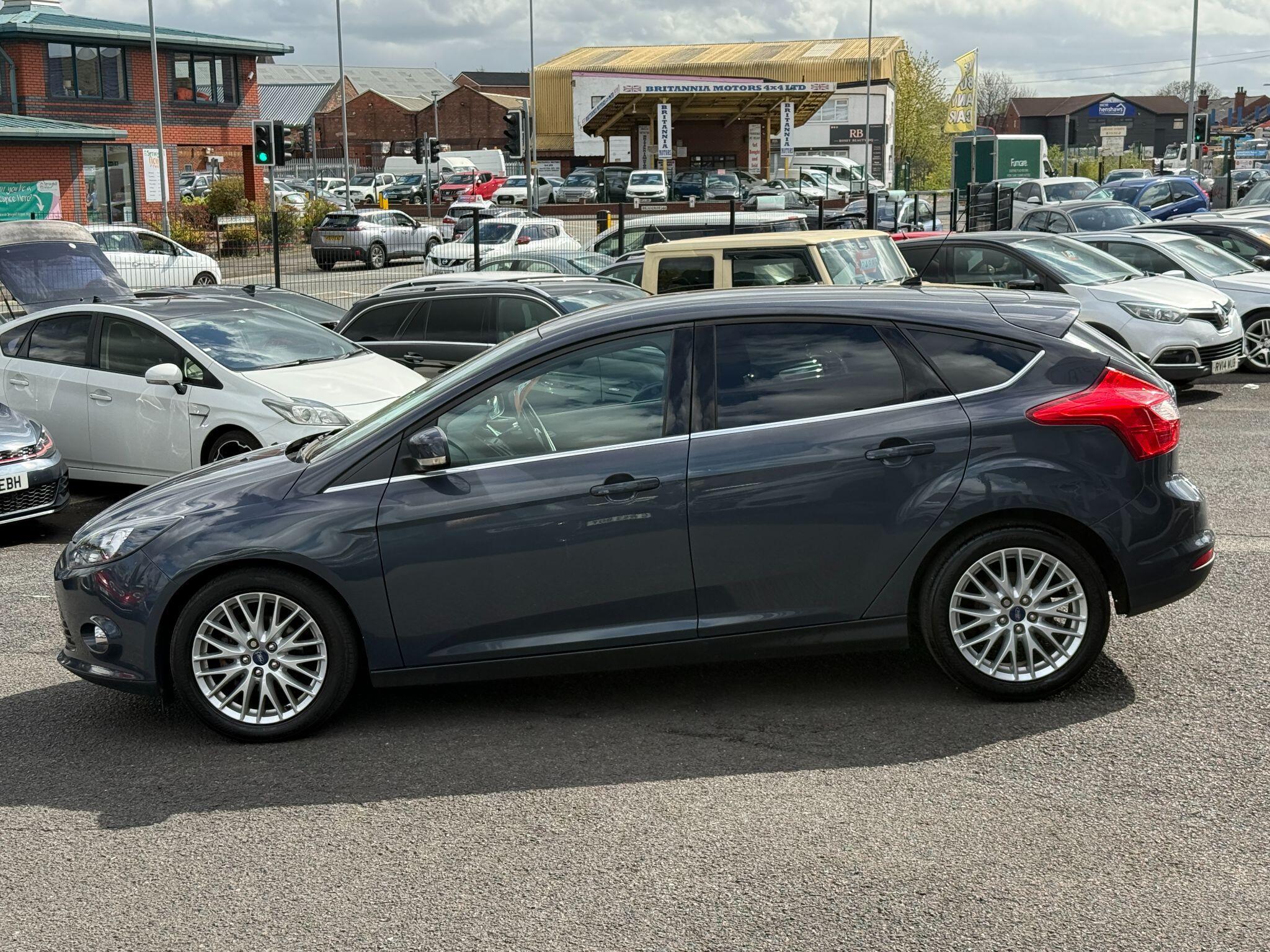 Ford Focus - Image 15