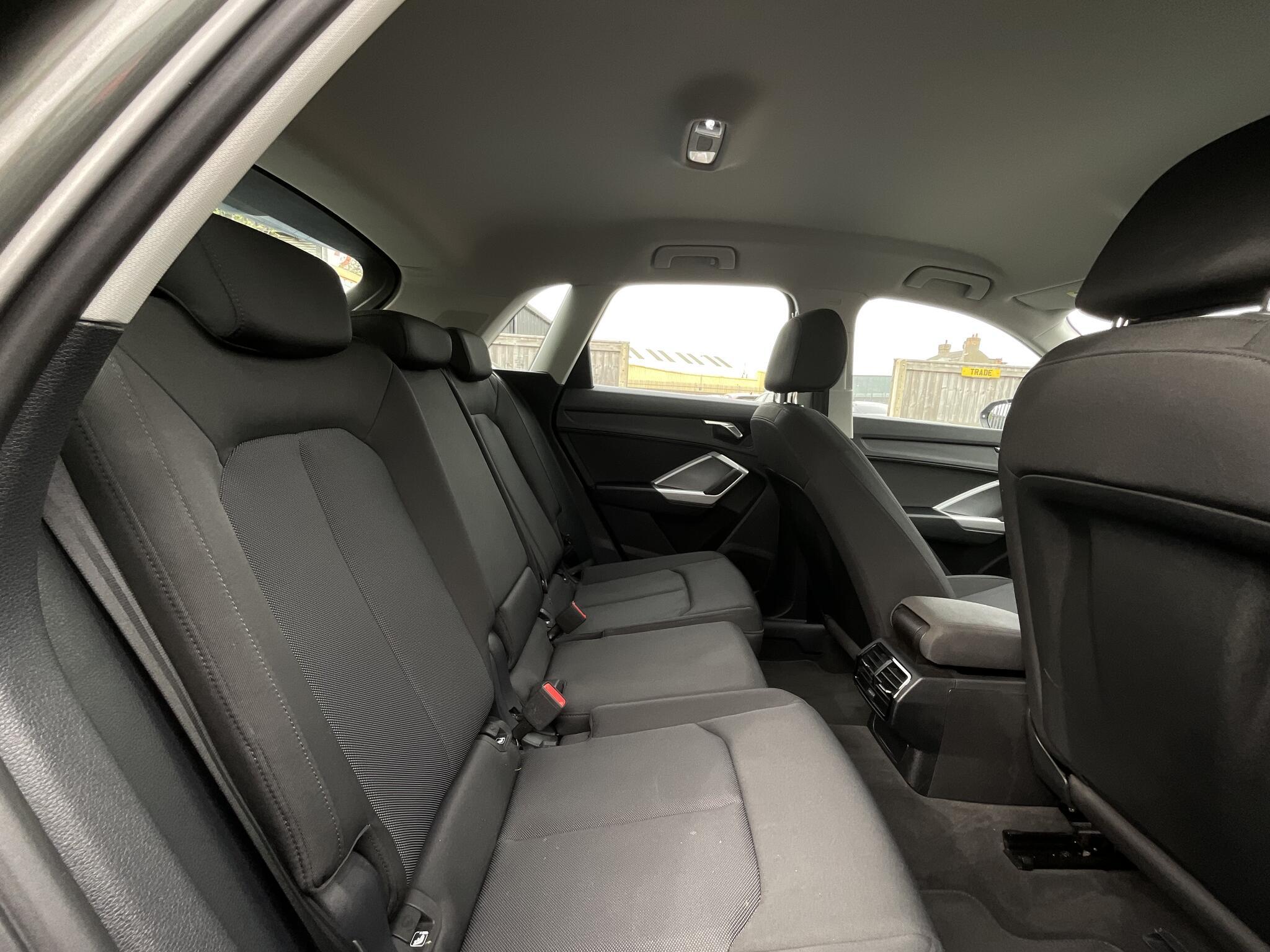 Audi Q3 - Image 12