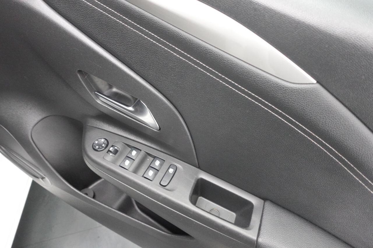 Vauxhall Corsa - Image 20