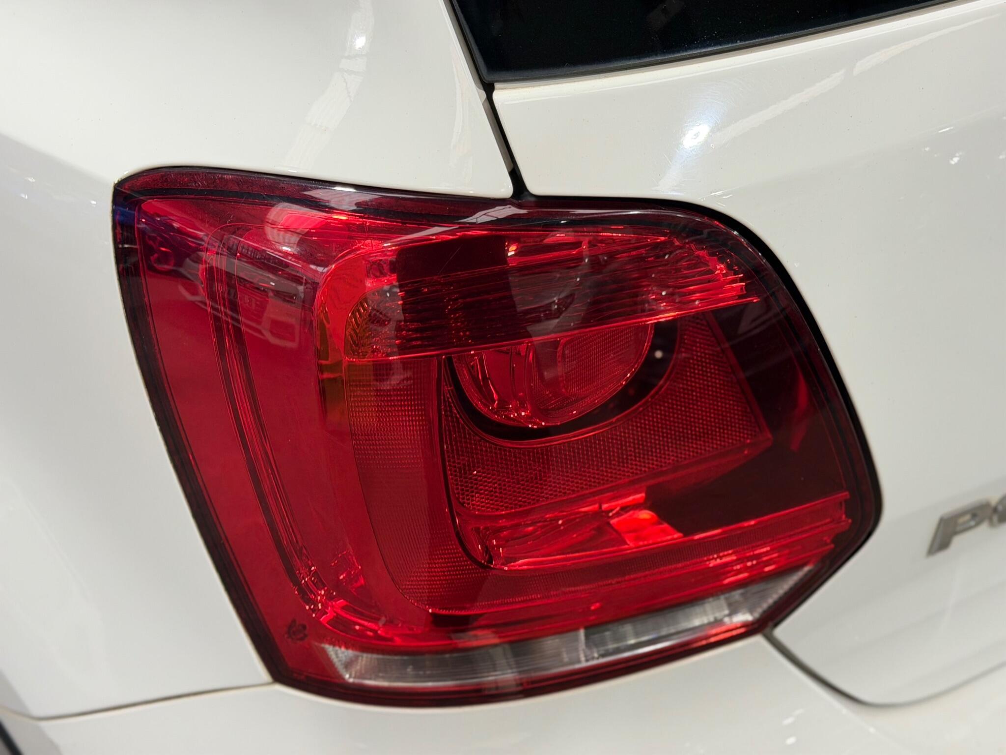 Volkswagen Polo - Image 13