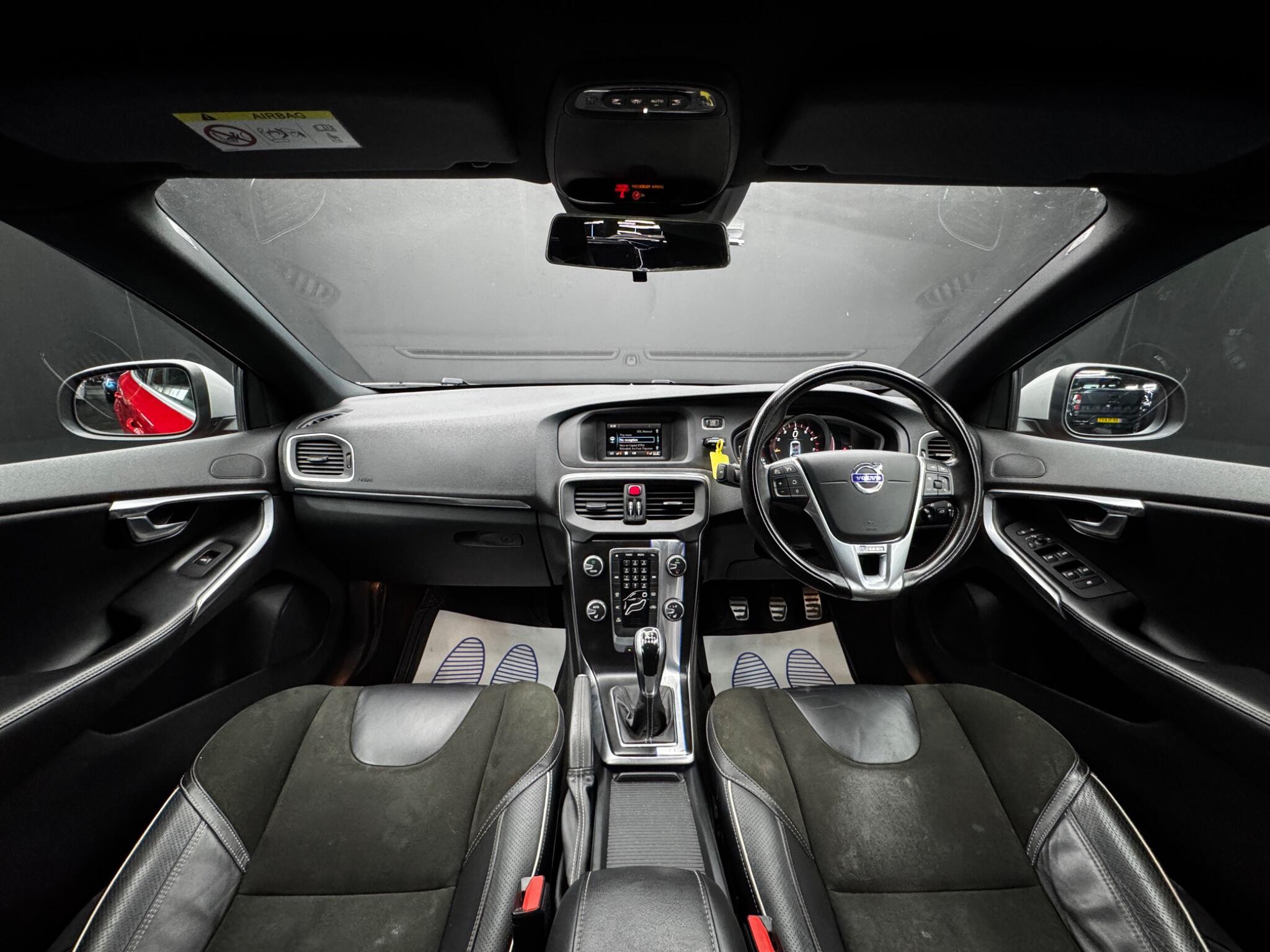 Volvo V40 - Image 16