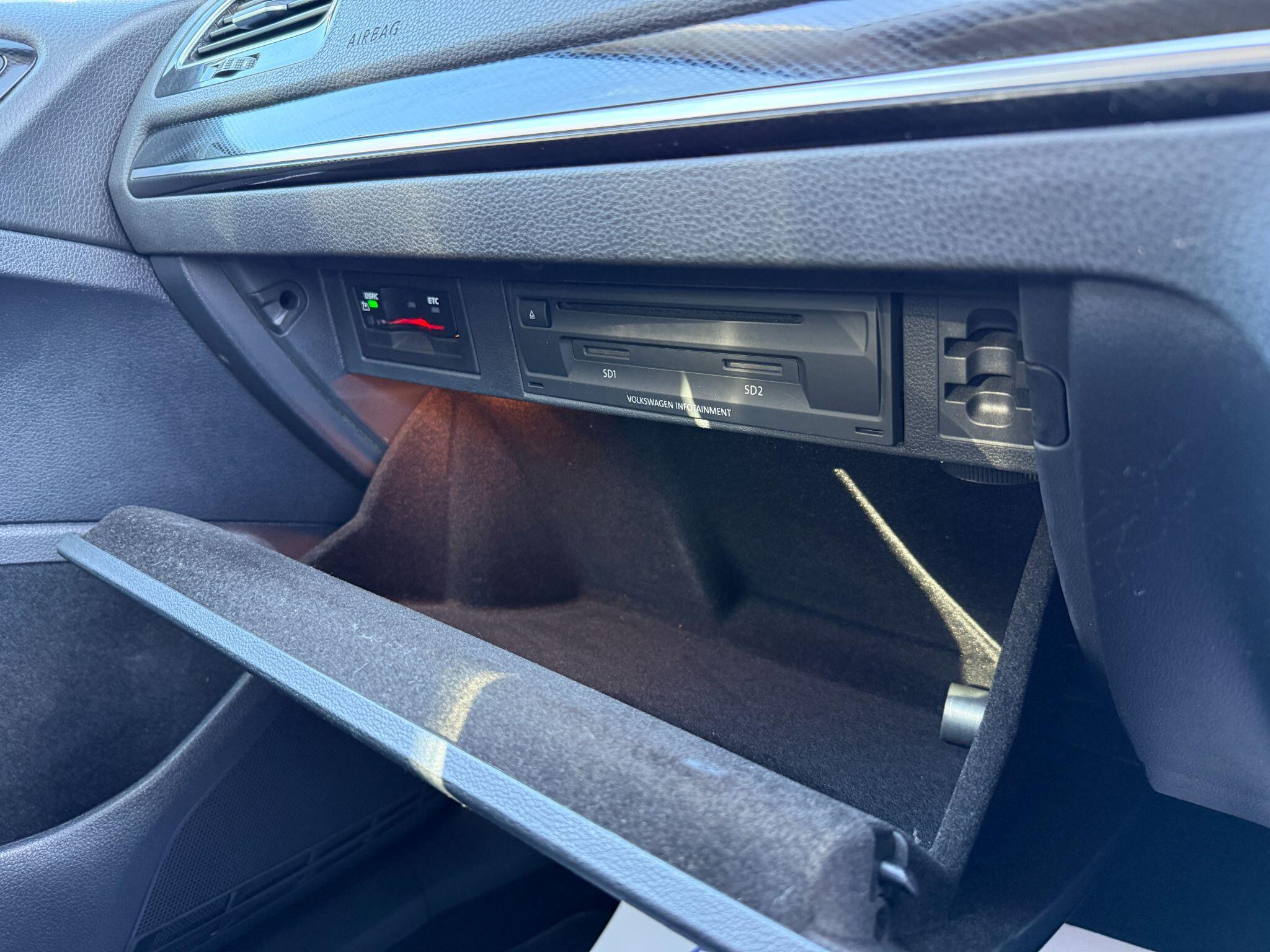 Volkswagen Golf - Image 62