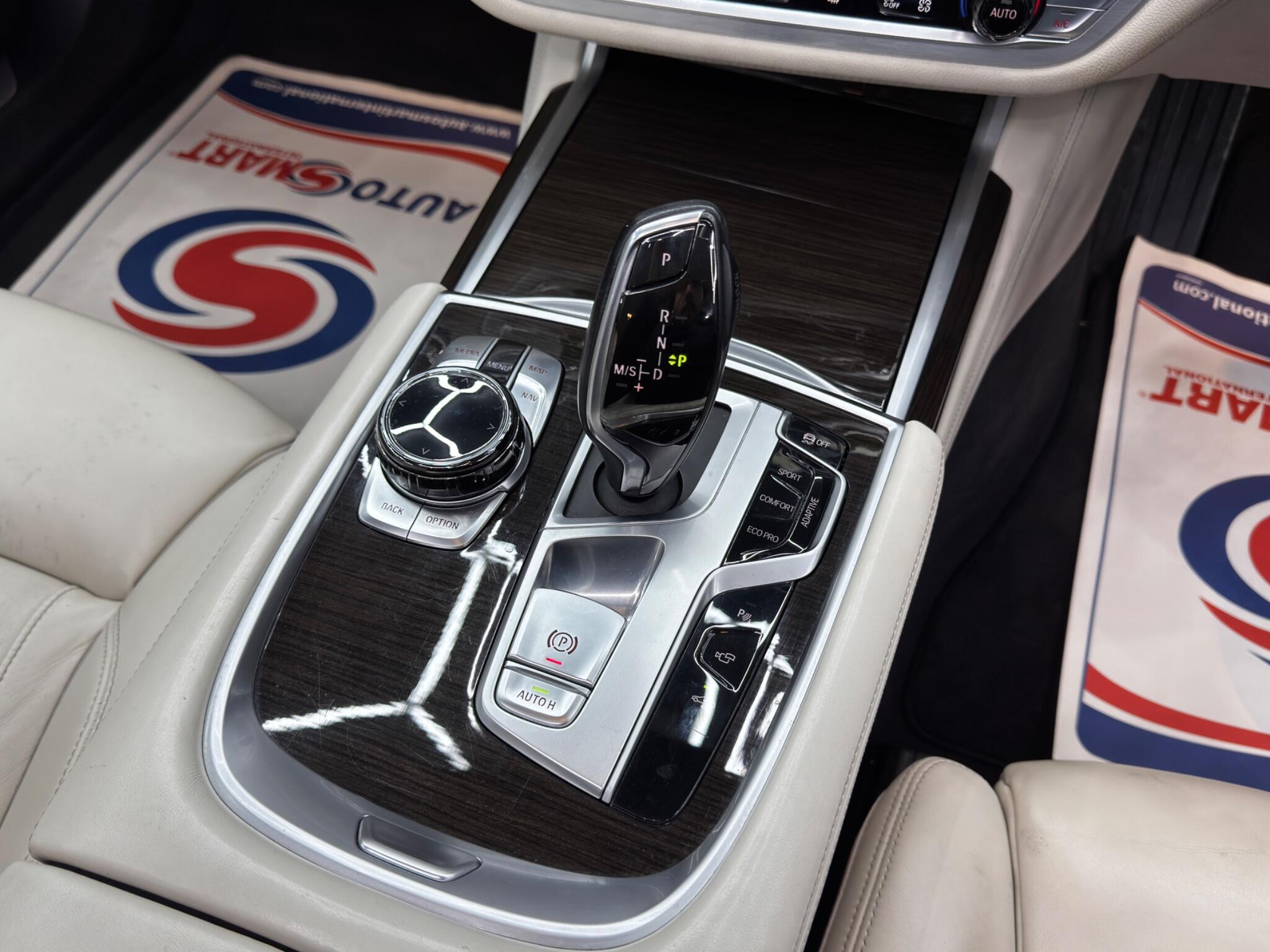 BMW 7 Series - Image 27