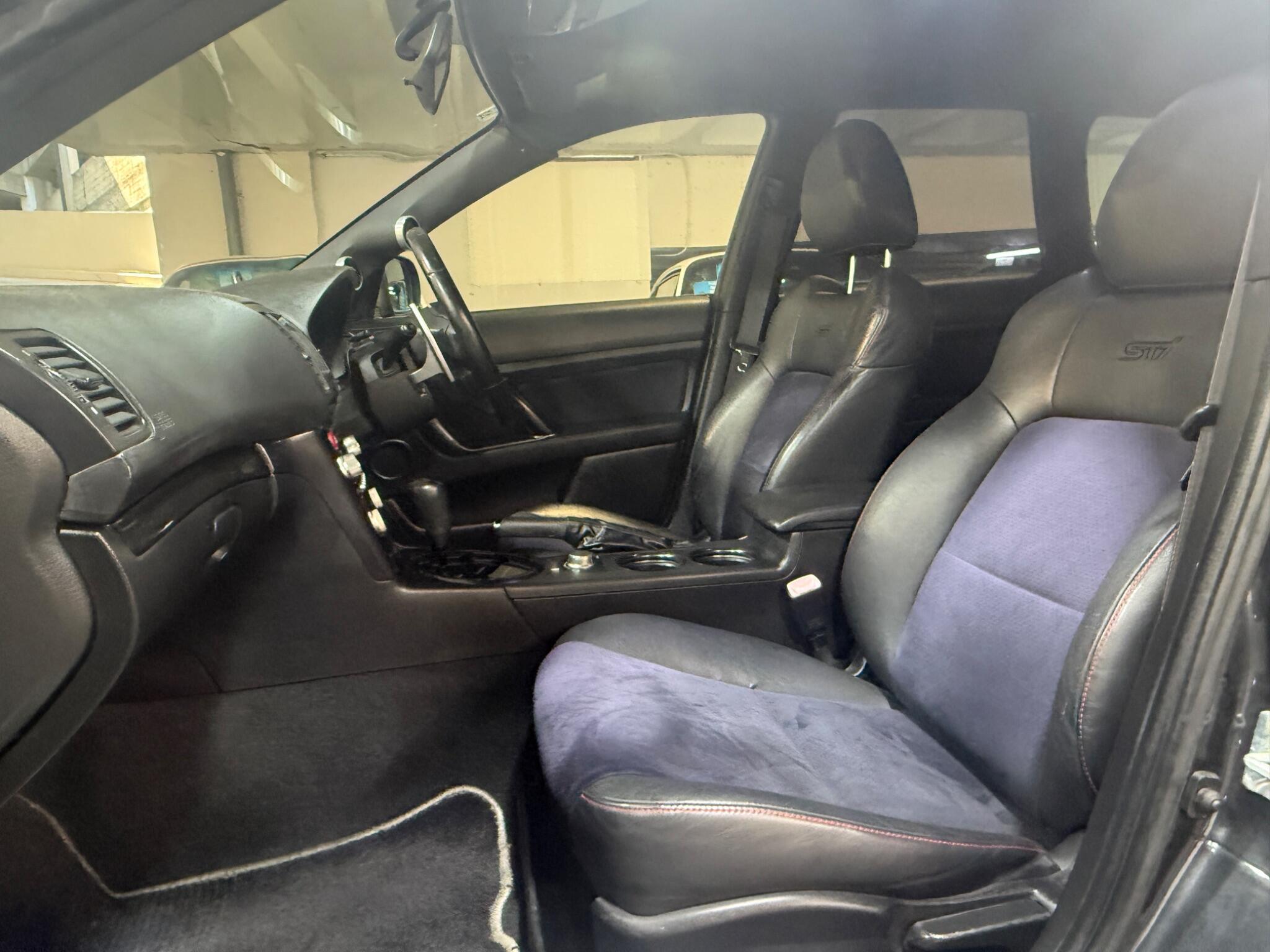 Subaru Legacy - Image 8