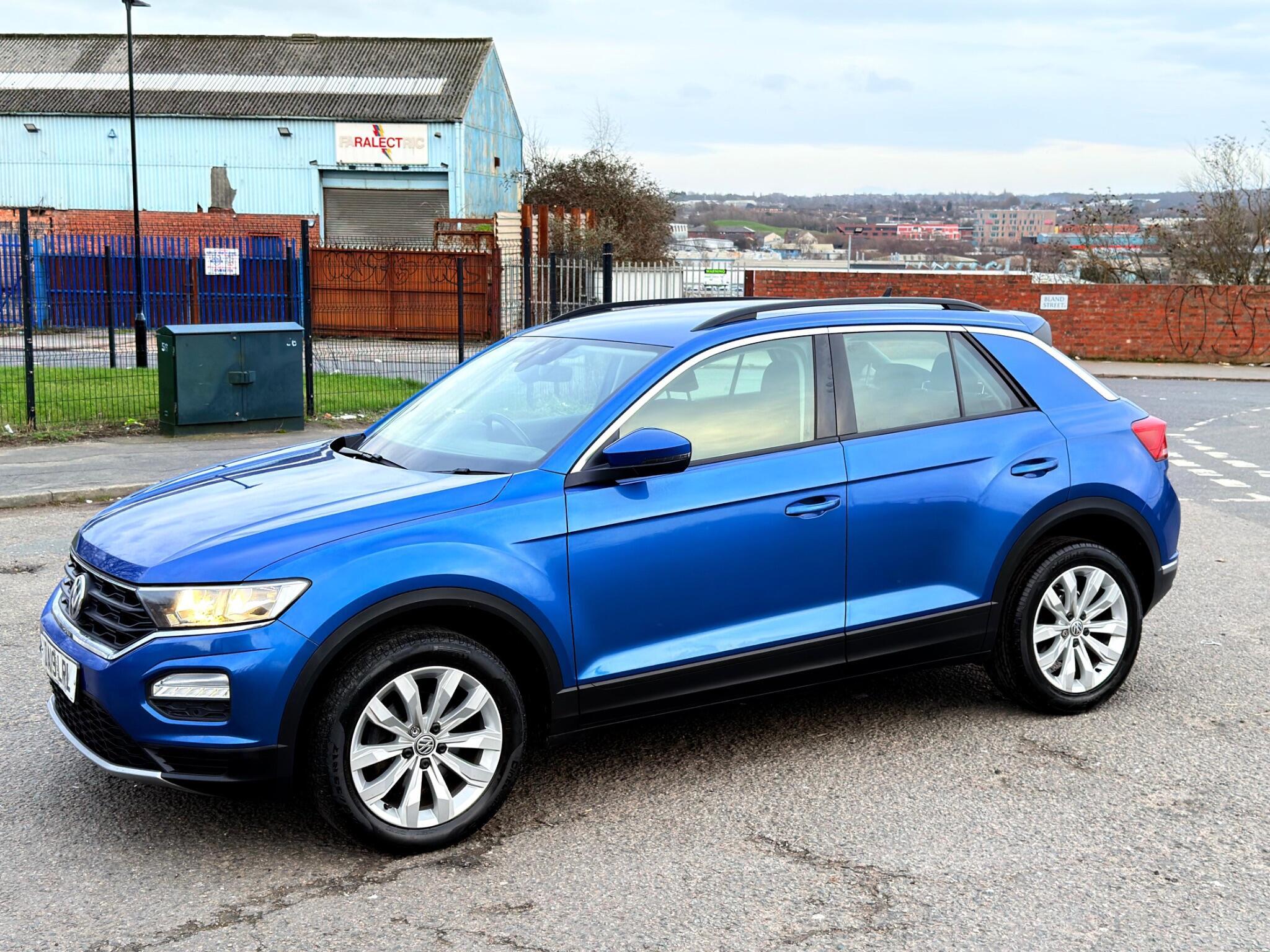 Volkswagen T-Roc - Image 46