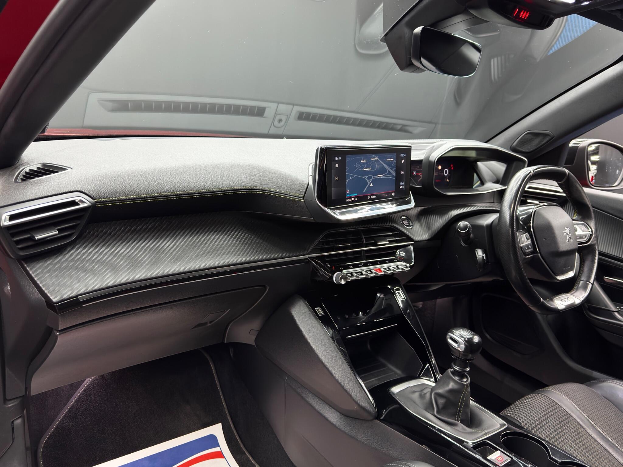 Peugeot 2008 - Image 11