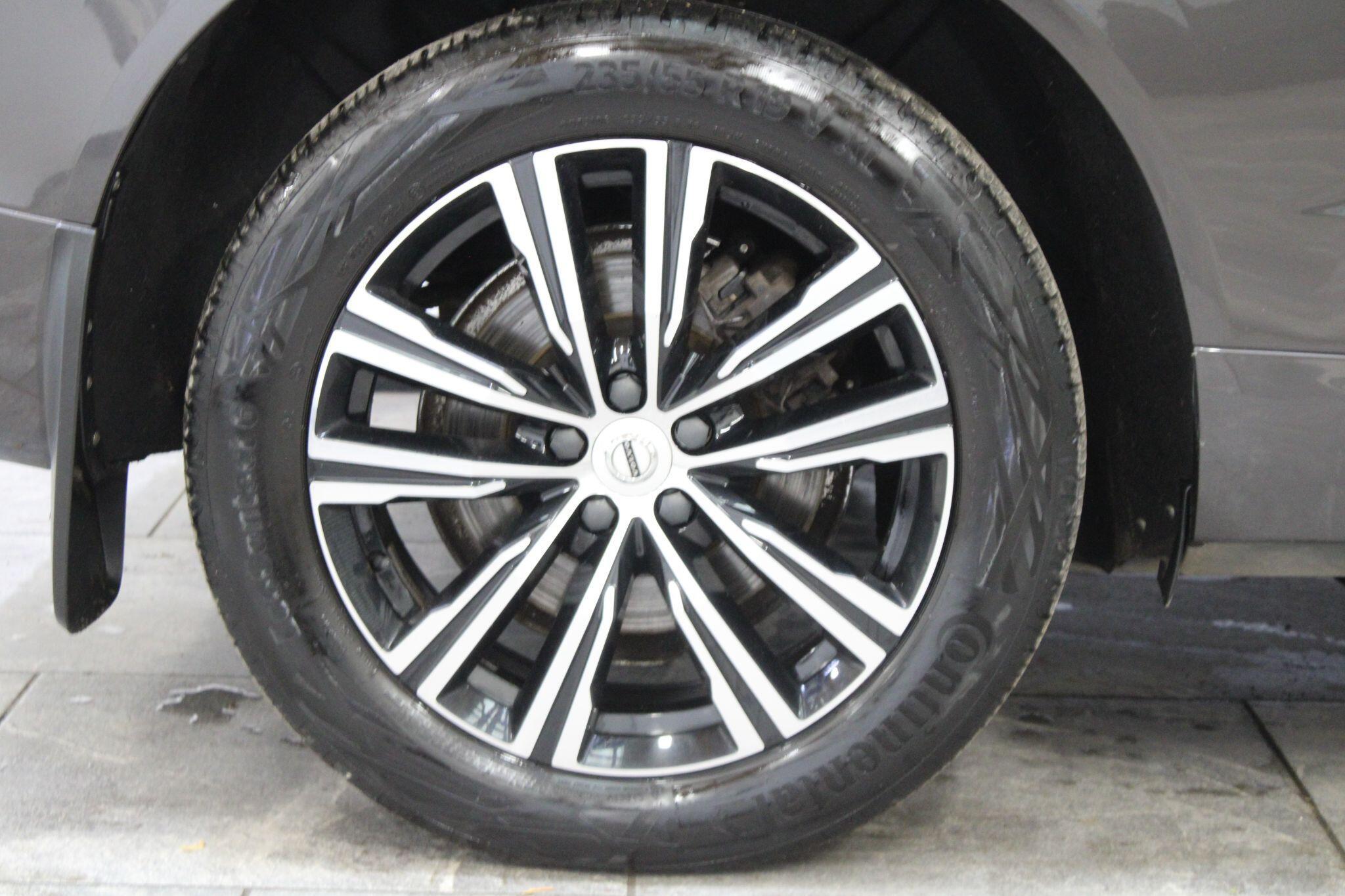 Volvo XC60 - Image 10