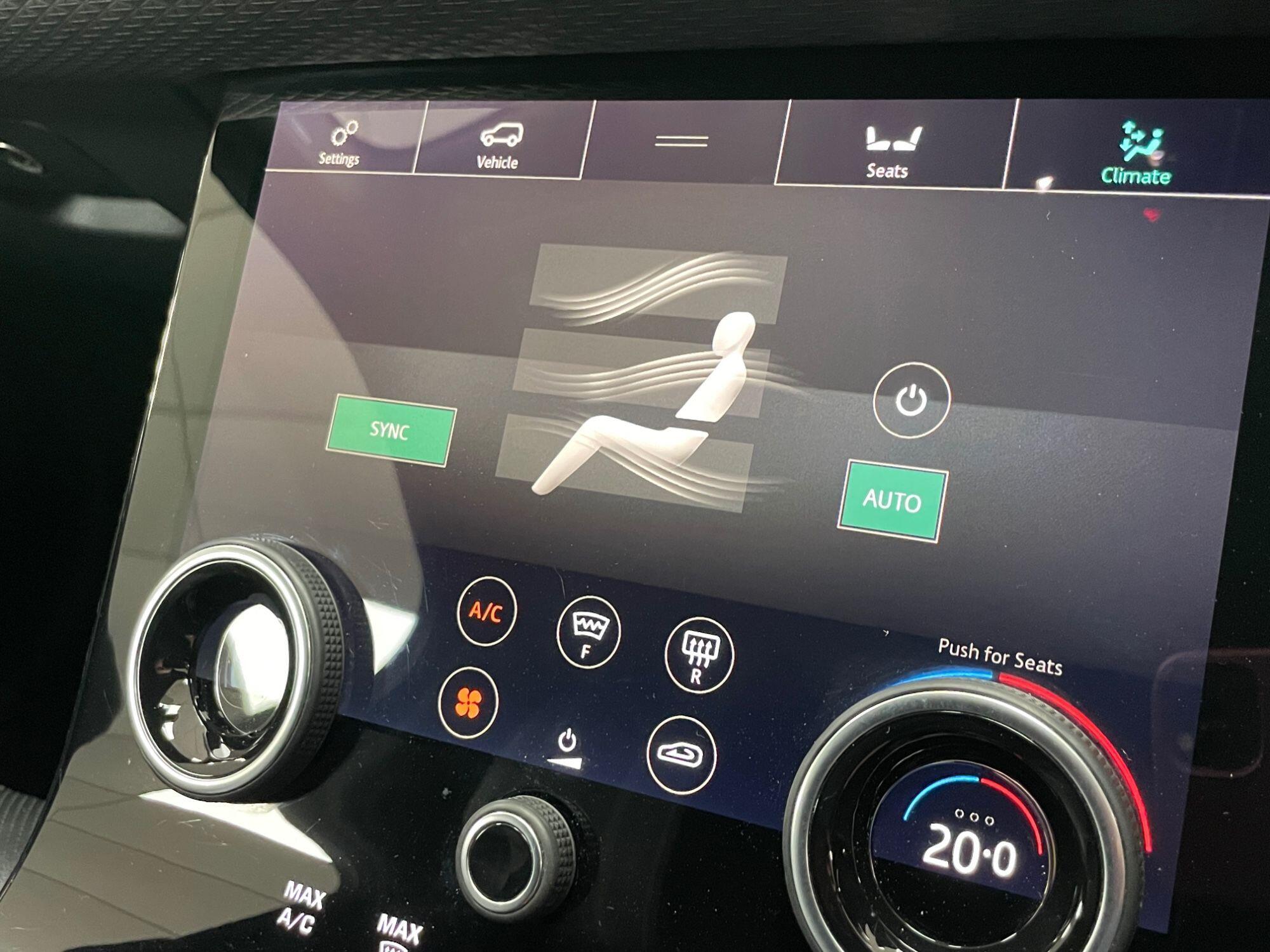 Land Rover Range Rover Velar - Image 48