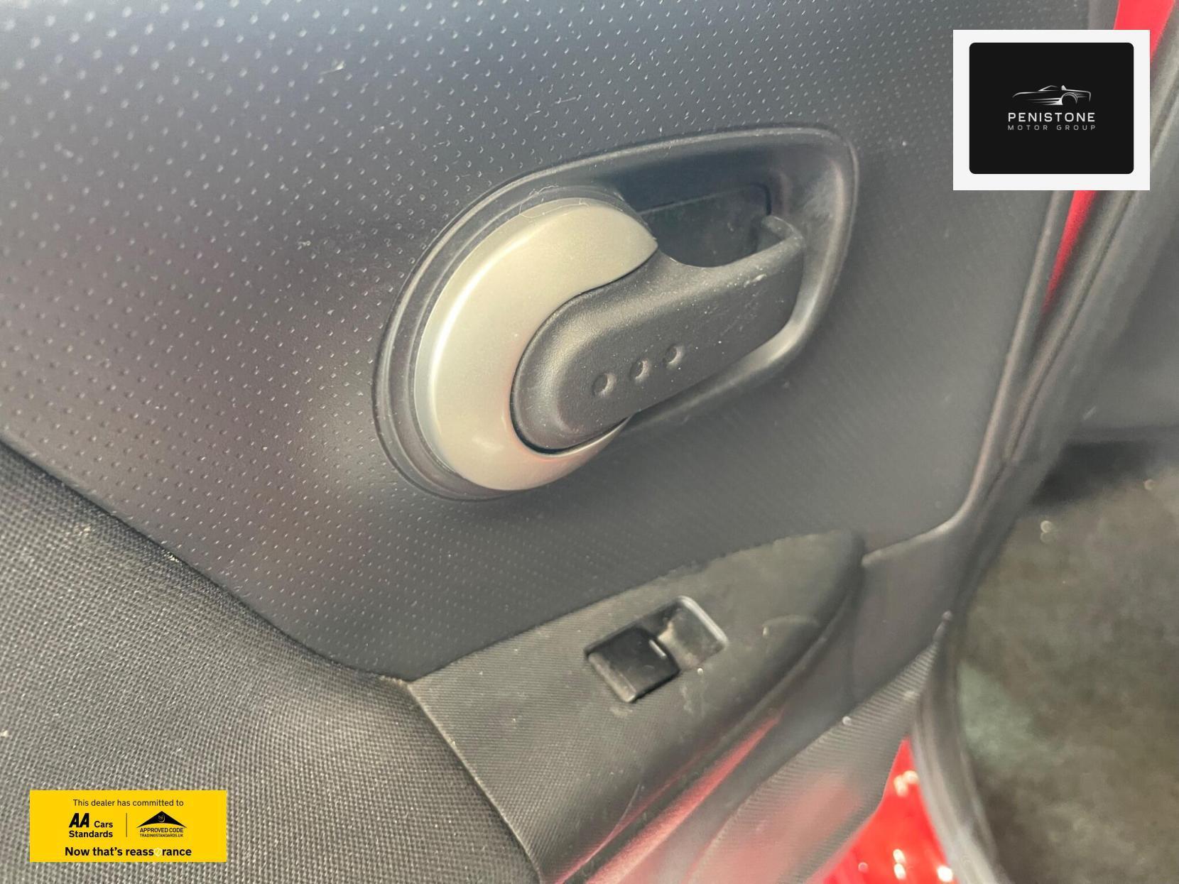 Nissan Note - Image 17