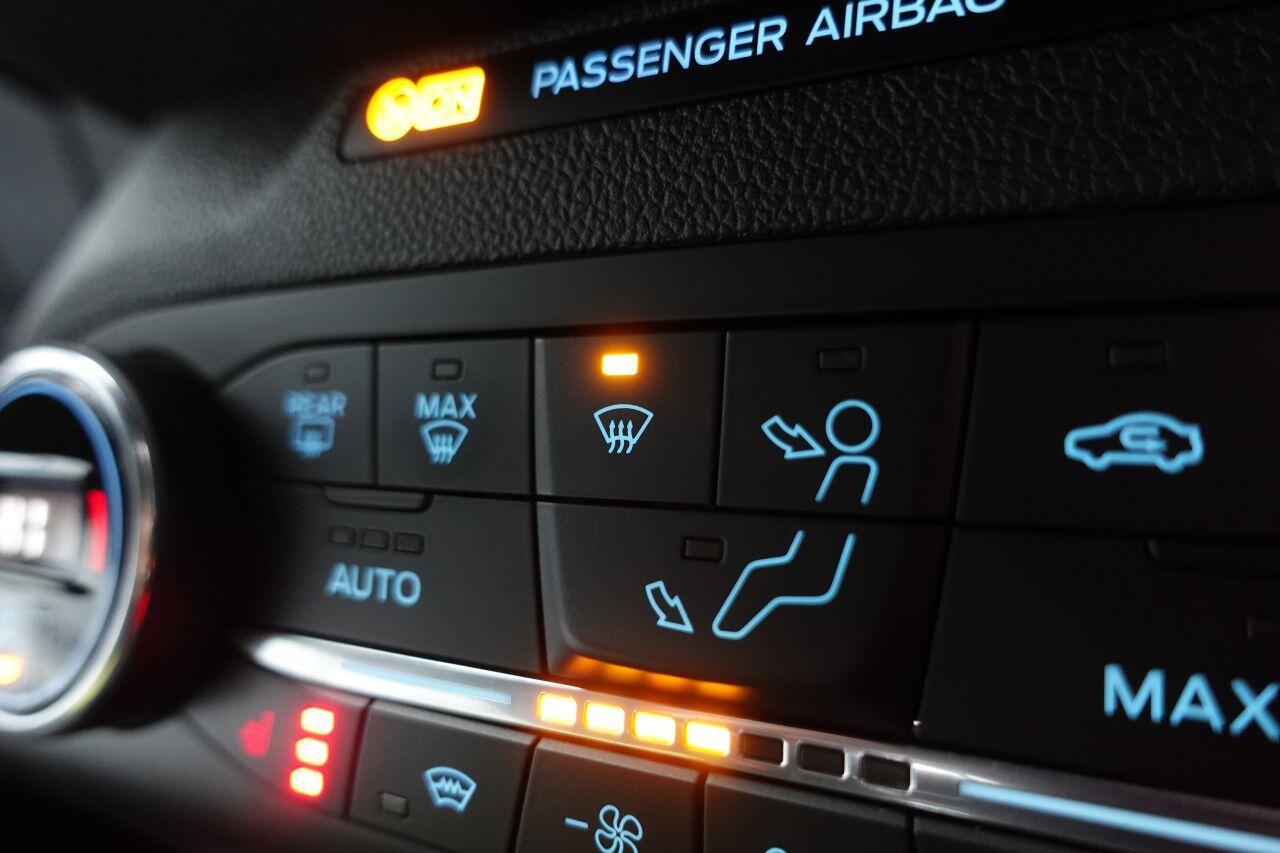 Ford Focus - Image 42