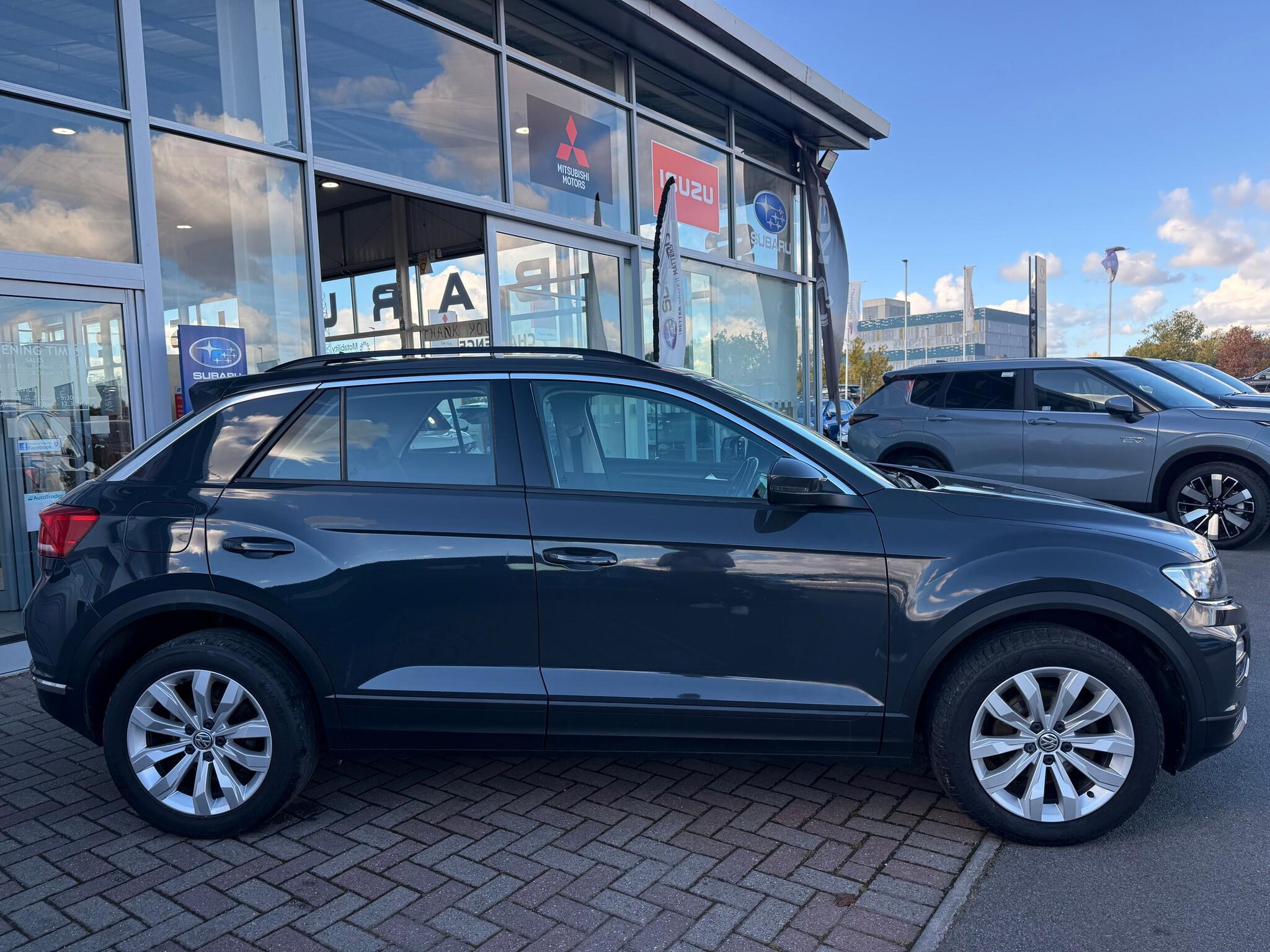 Volkswagen T-Roc - Image 5