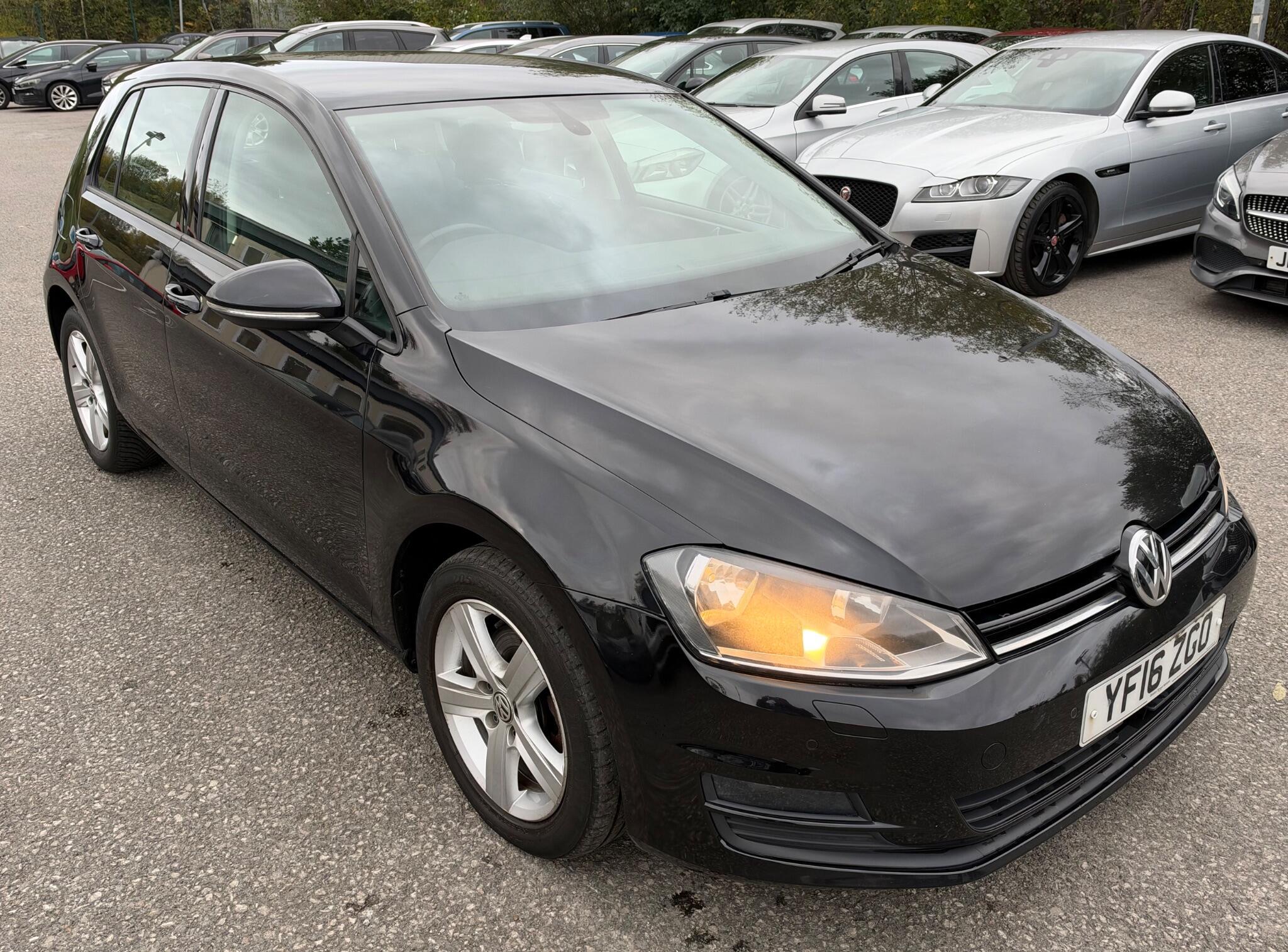 Volkswagen Golf - Image 18