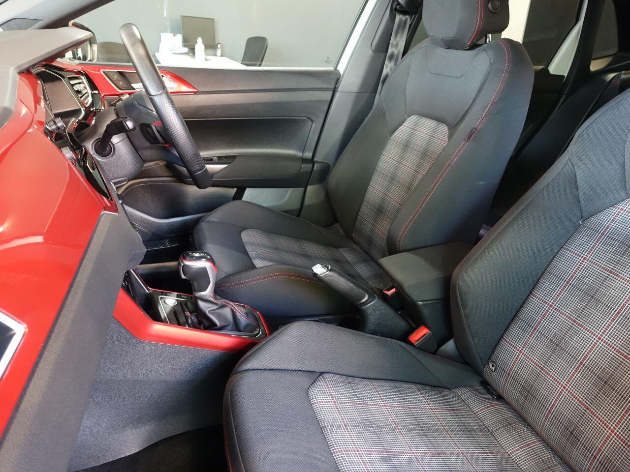 Volkswagen Polo - Image 12