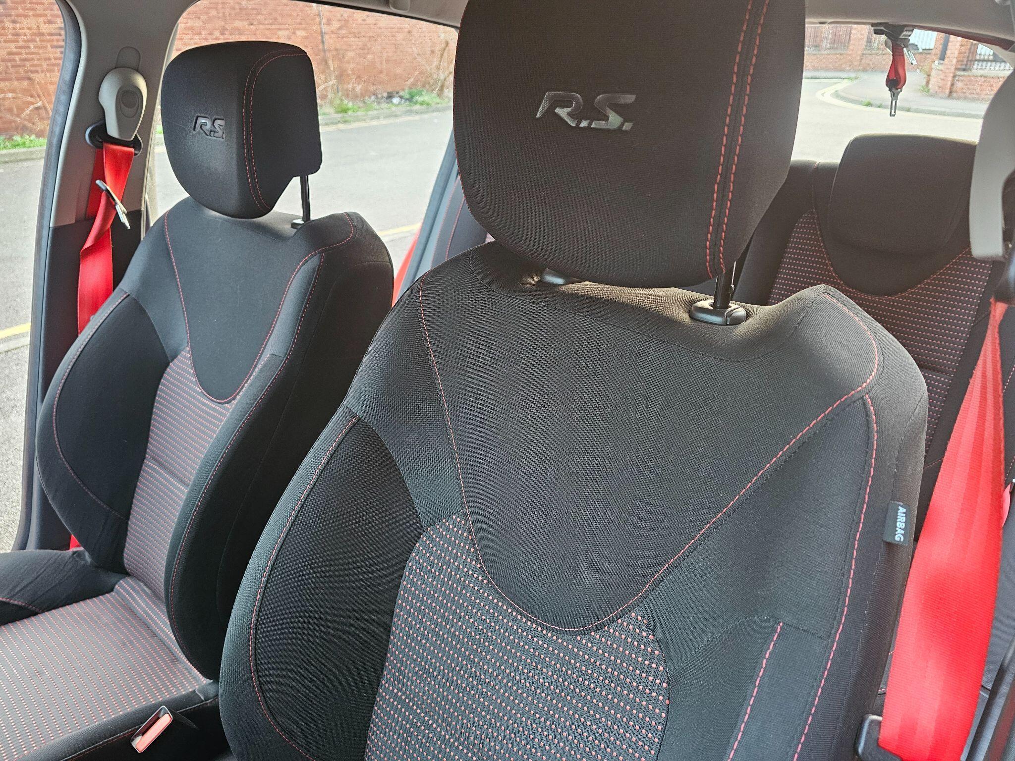 Renault Clio - Image 16