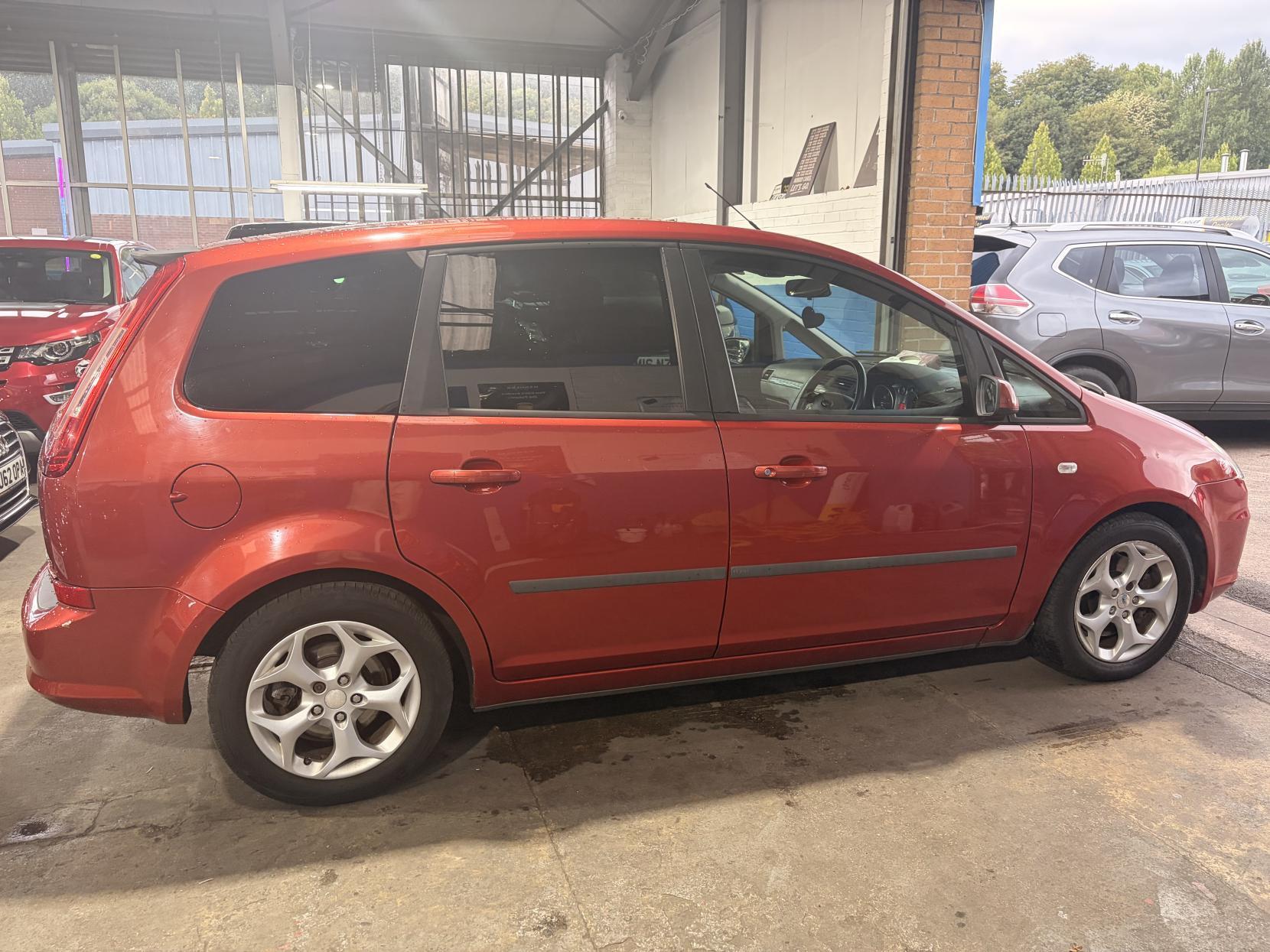 Ford C-MAX - Image 6