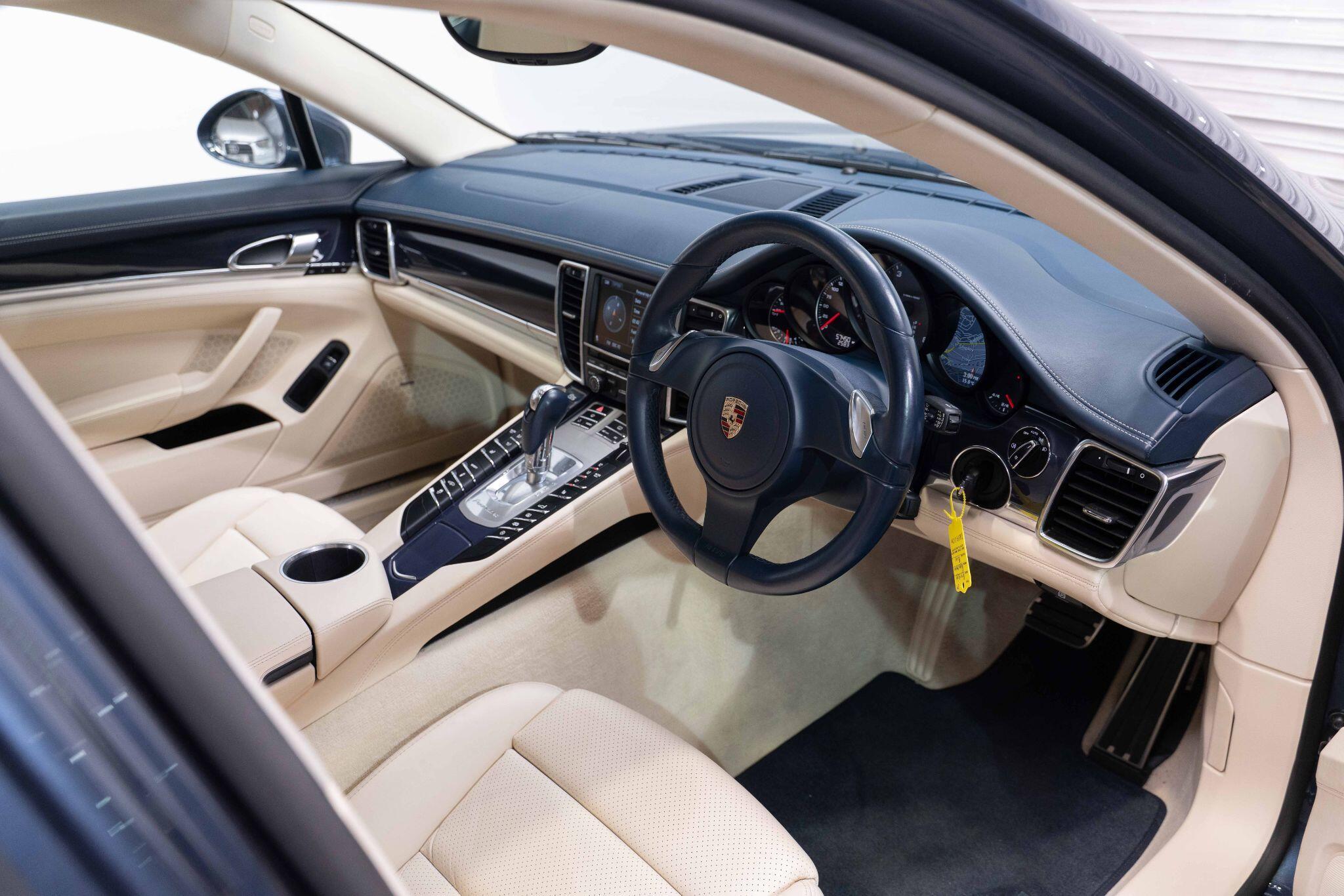 Porsche Panamera - Image 9