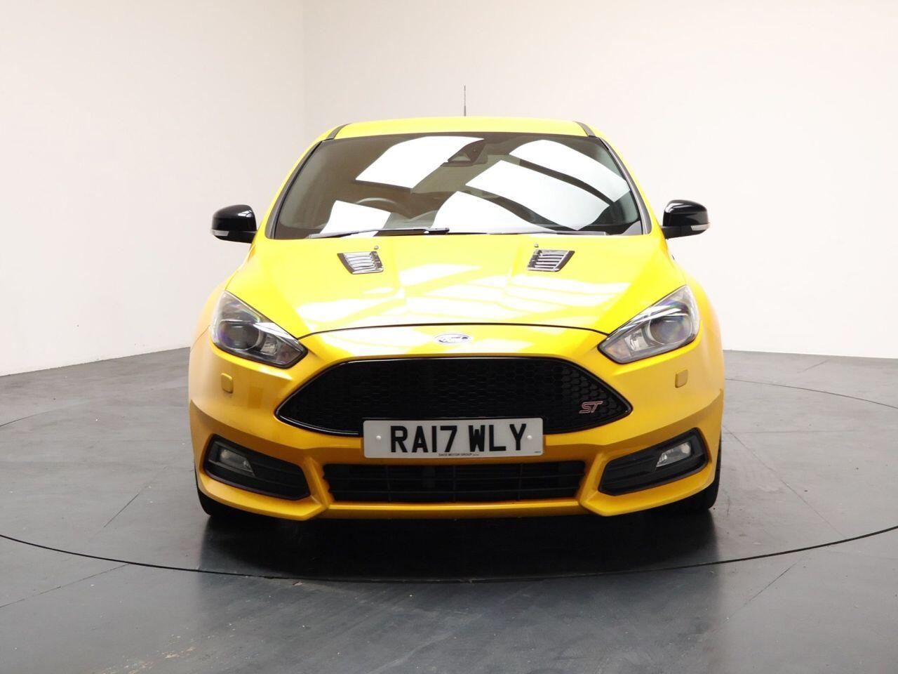 Ford Focus - Image 5