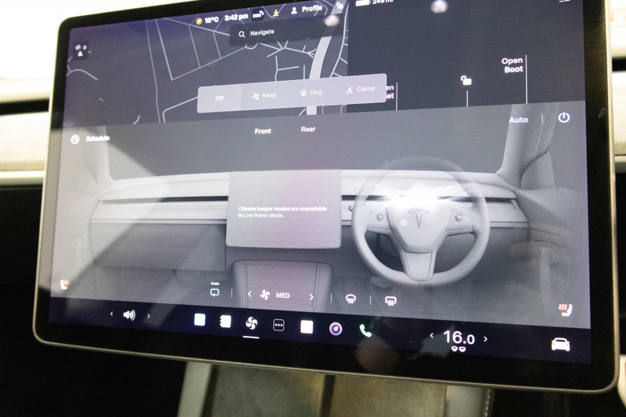 Tesla Model 3 - Image 17