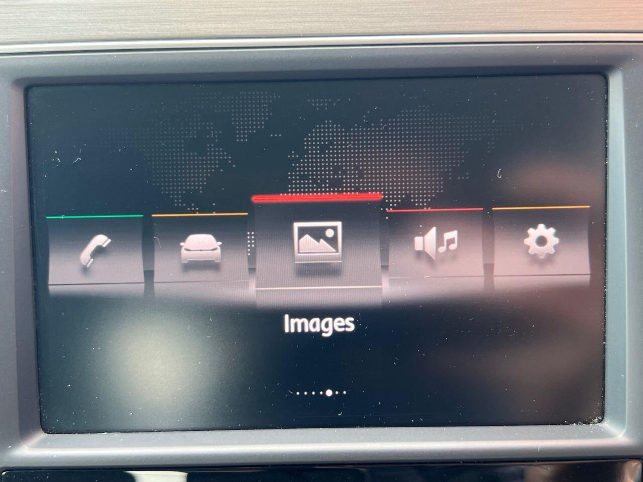 Volkswagen Golf - Image 27