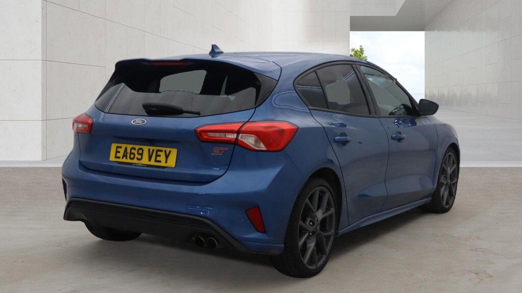 Ford Focus - Image 5