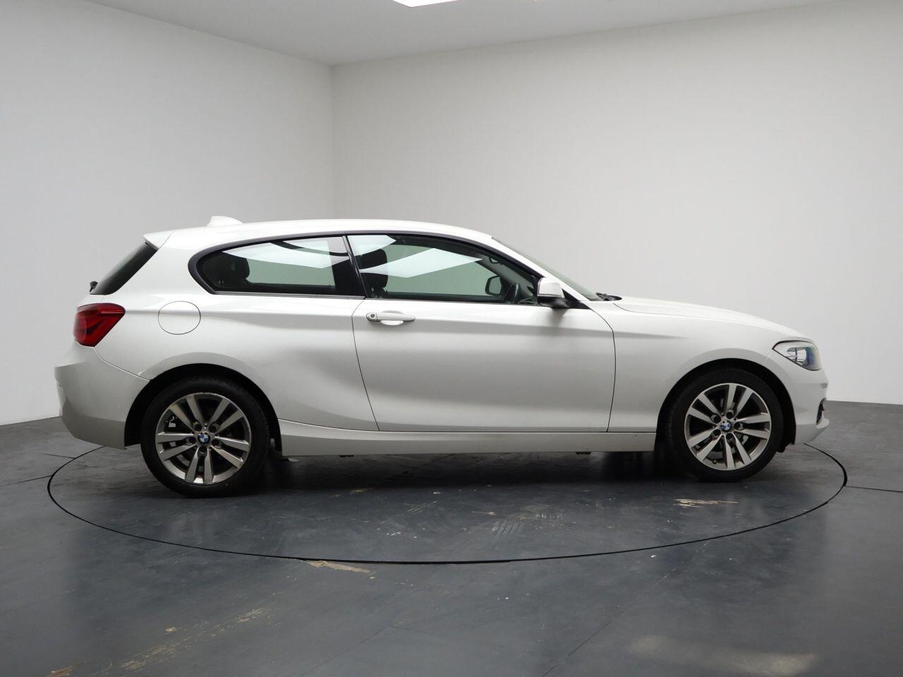 BMW 1 Series - Image 14