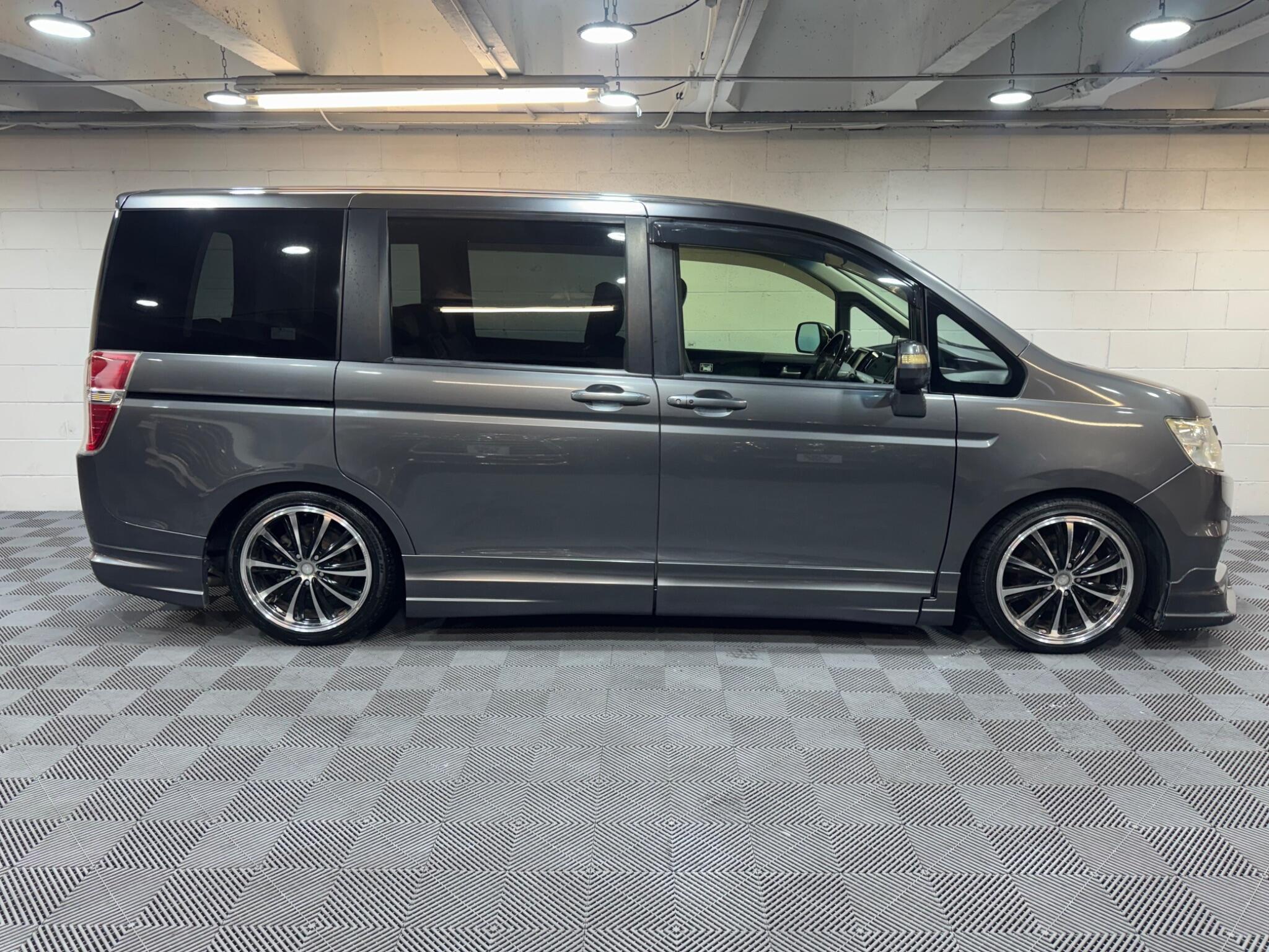 Honda Stepwagon - Image 5