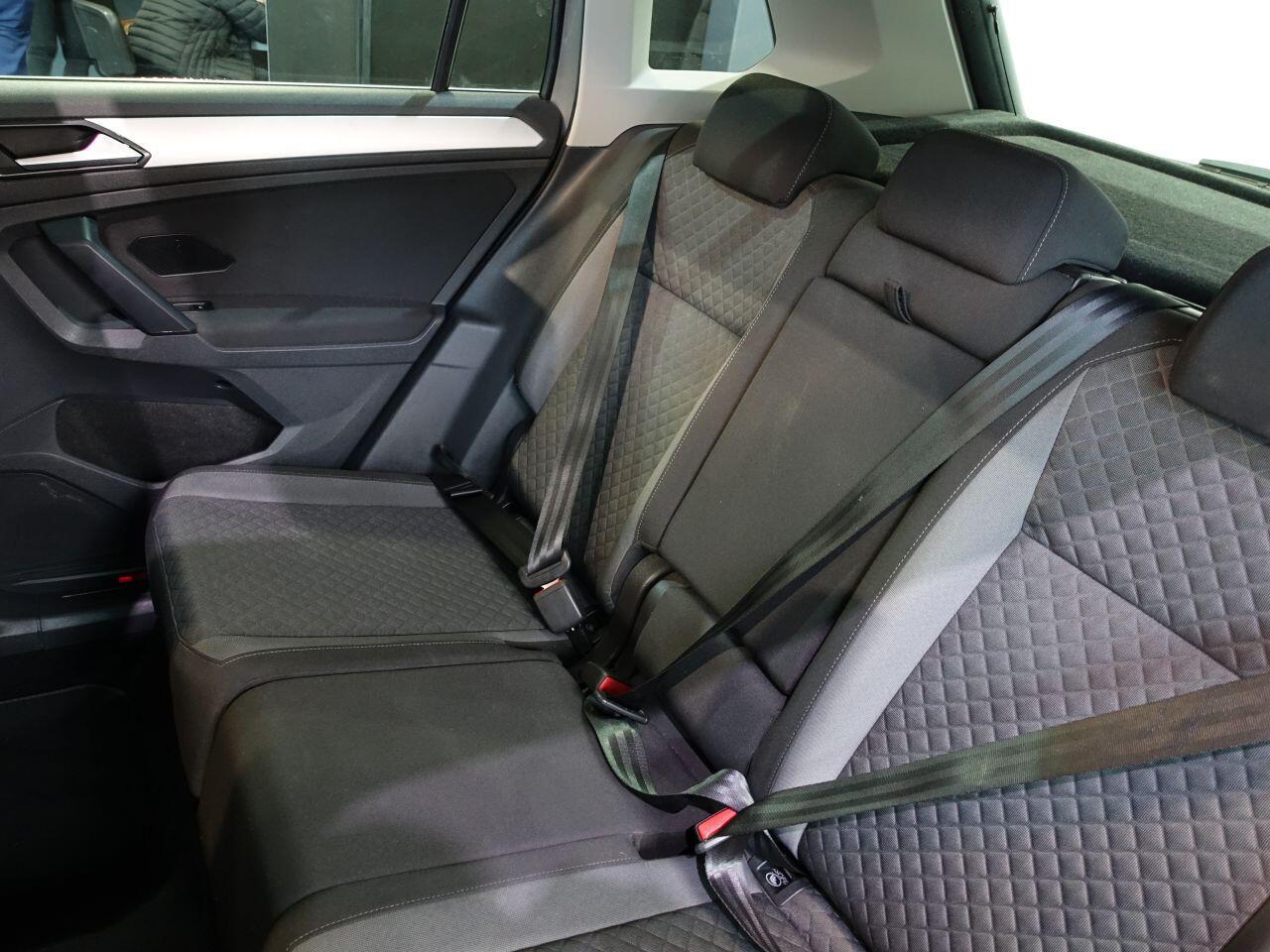 Volkswagen Tiguan - Image 24