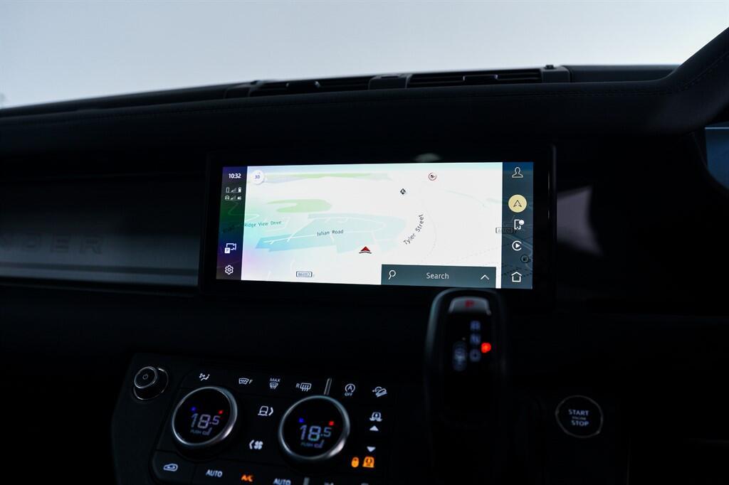 Land Rover Defender 110 - Image 18