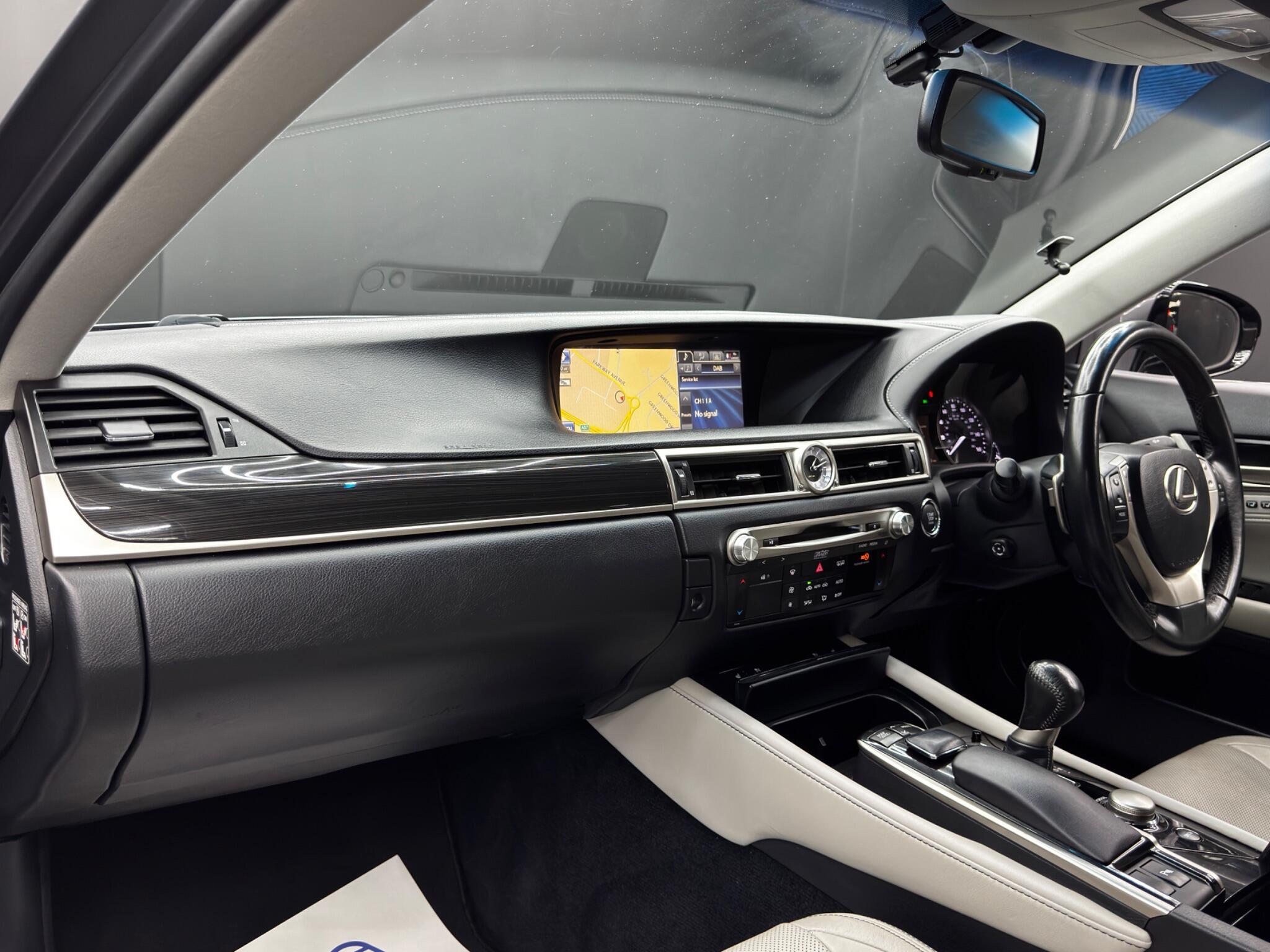 Lexus GS - Image 11