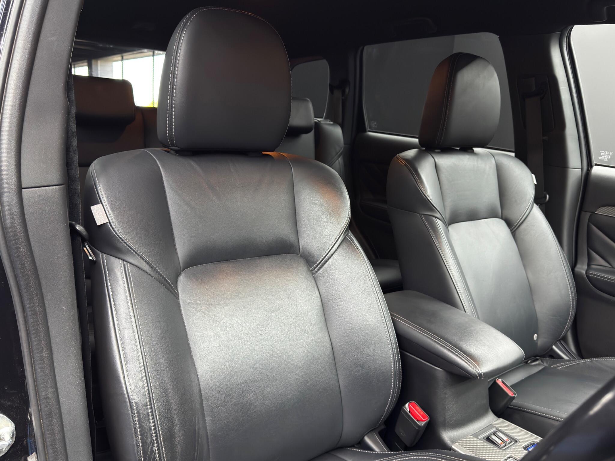 Mitsubishi Outlander - Image 12