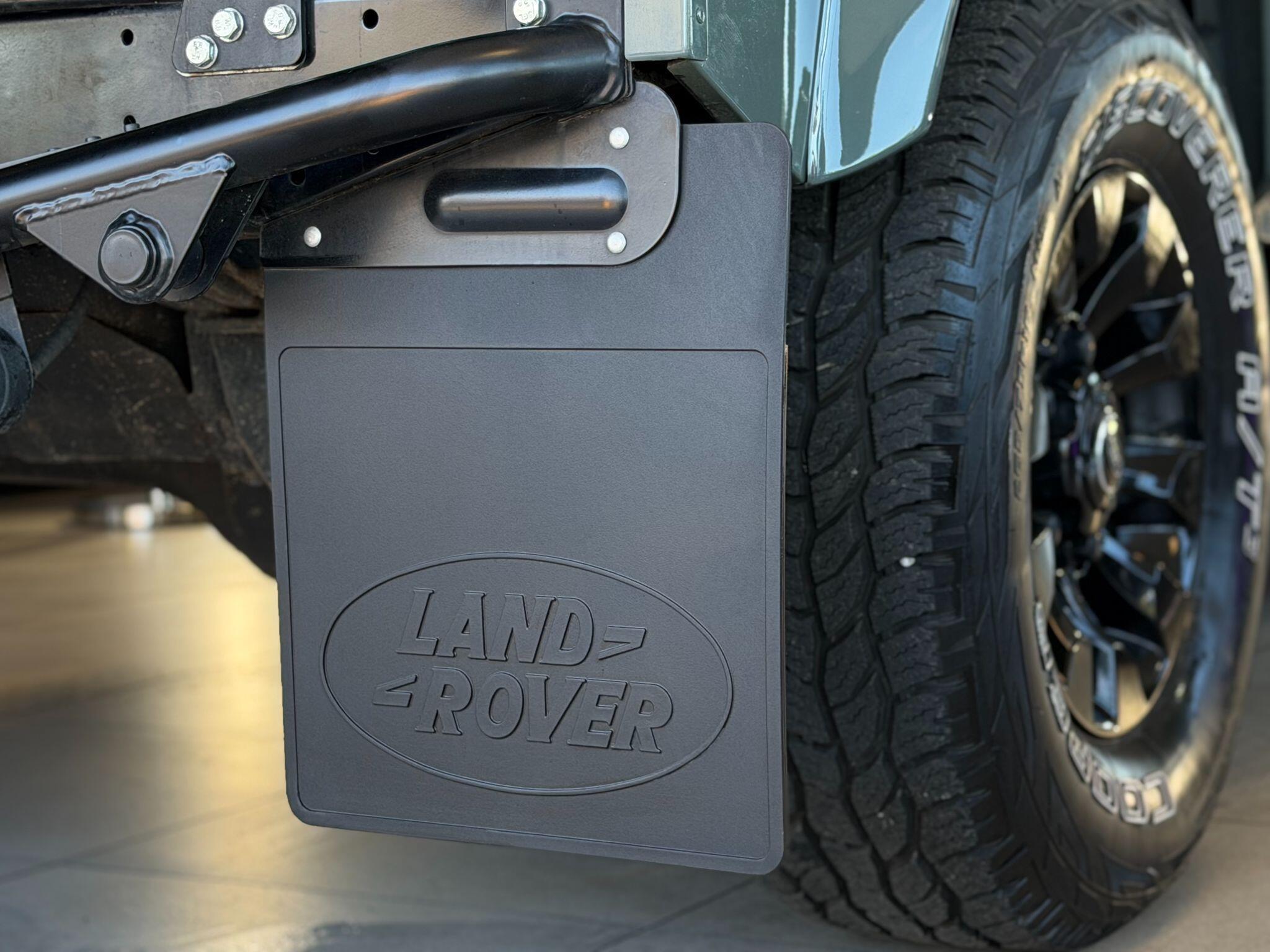 Land Rover Defender 90 - Image 3