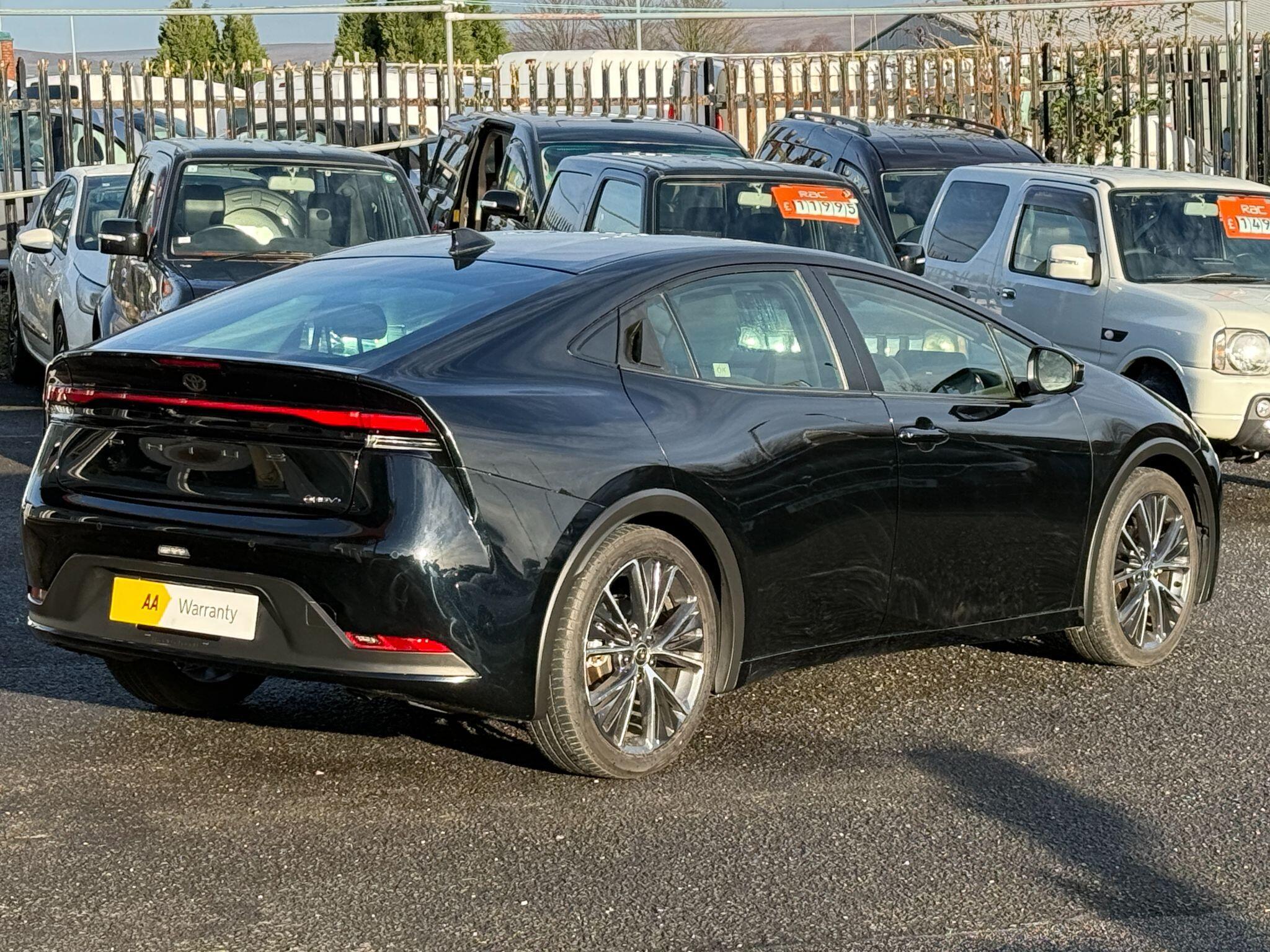 Toyota Prius - Image 18