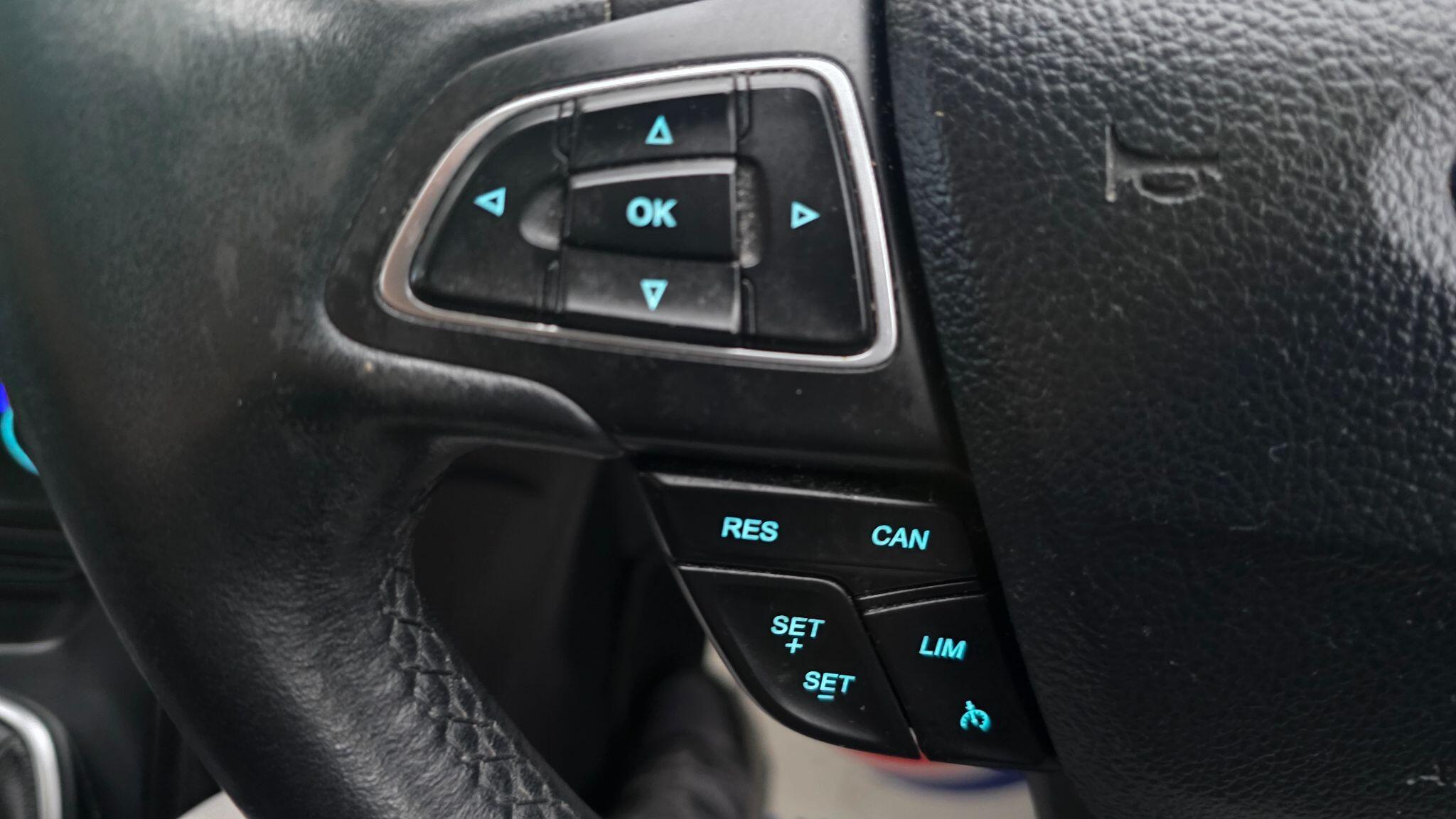 Ford Kuga - Image 32