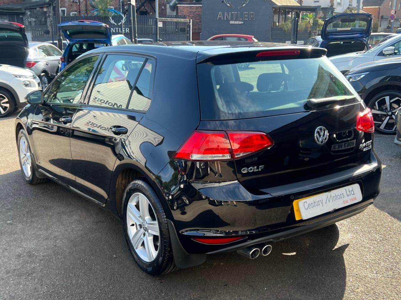 Volkswagen Golf - Image 5