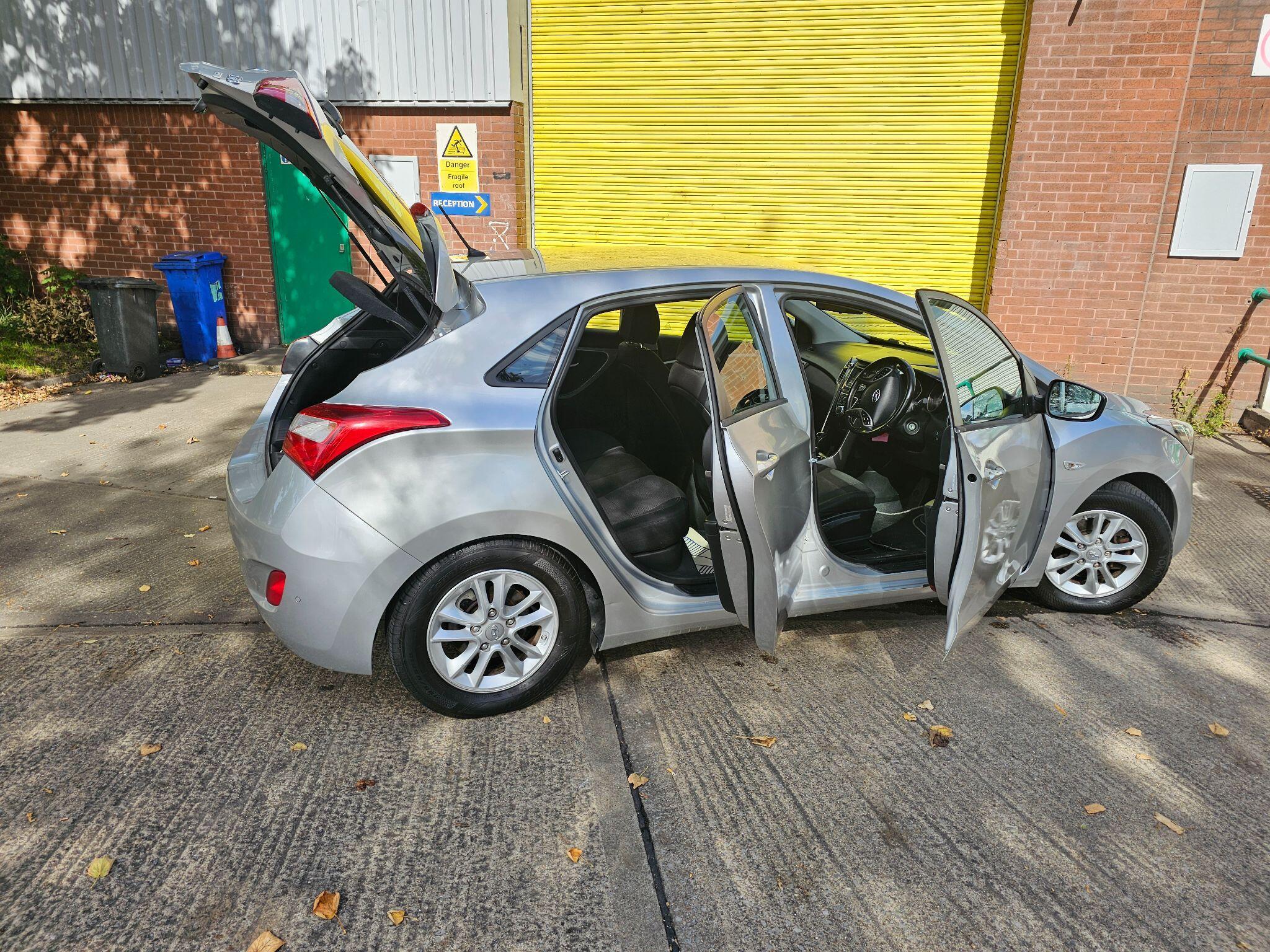 Hyundai i30 - Image 9