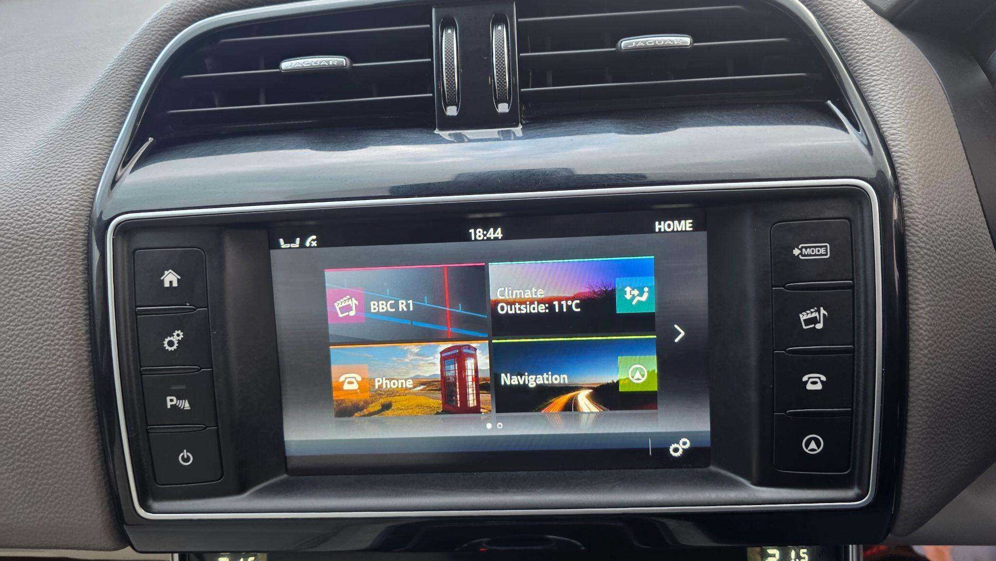 Jaguar XE - Image 26