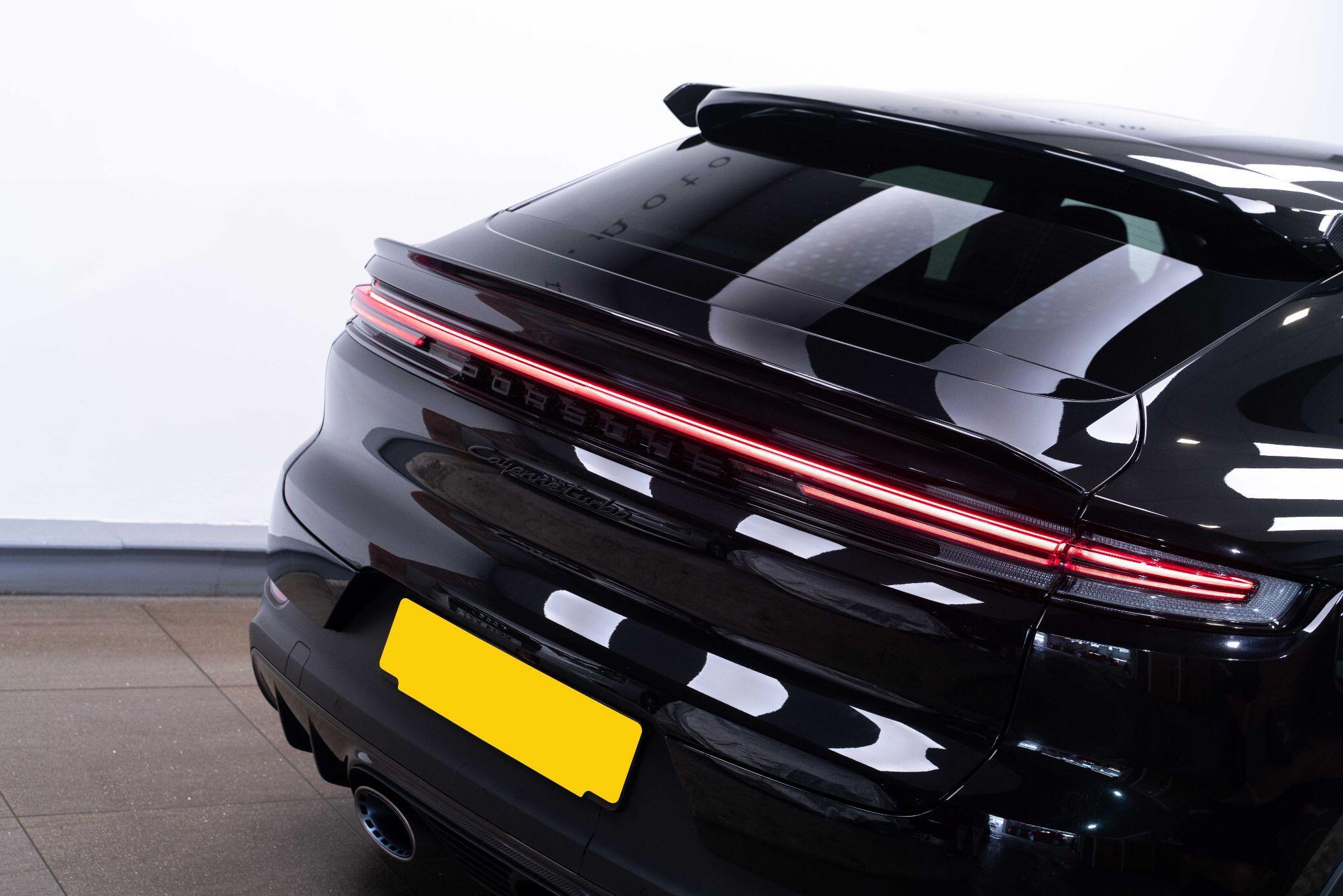 Porsche Cayenne - Image 2