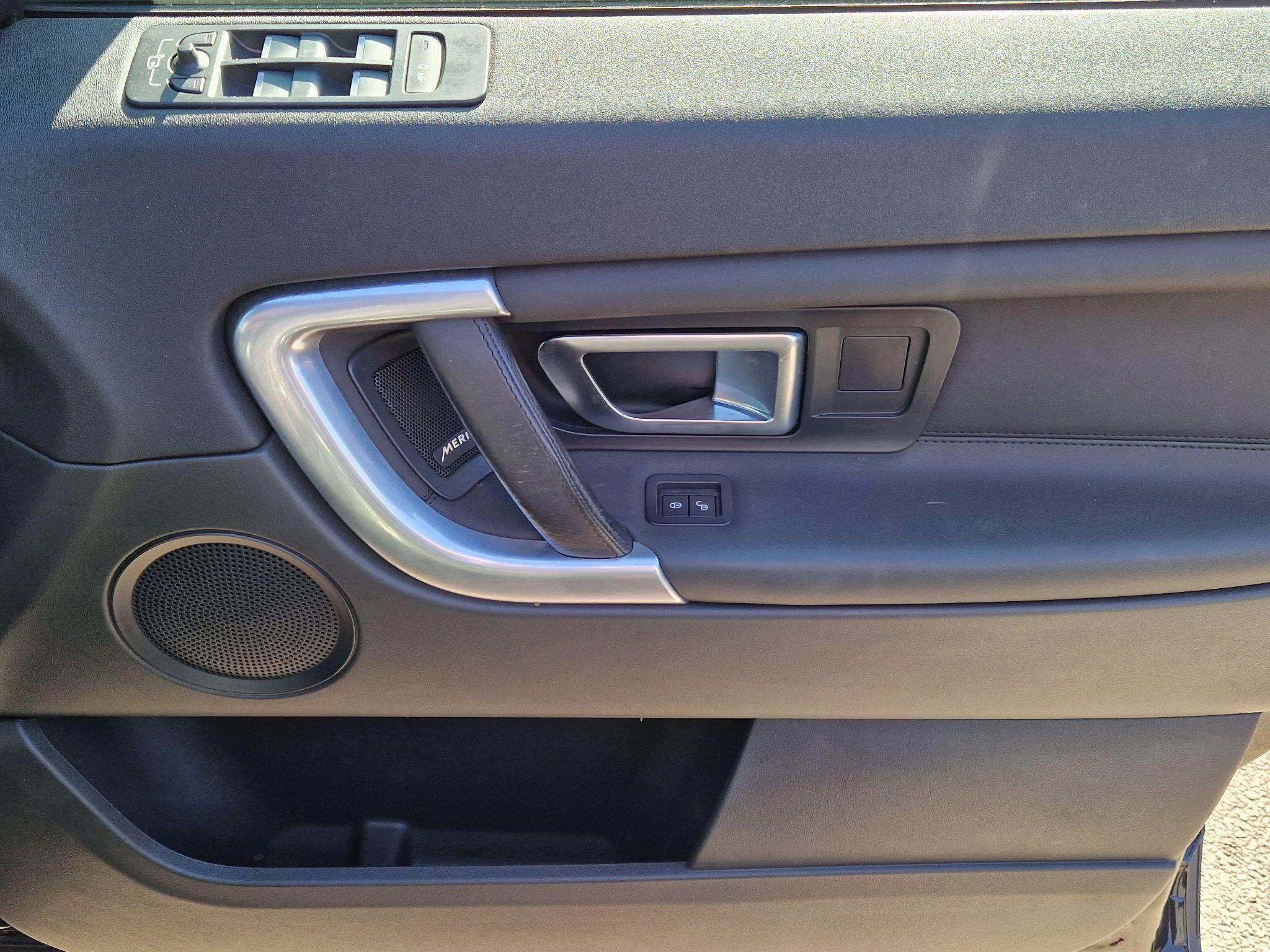Land Rover DISCOVERY SPORT - Image 32