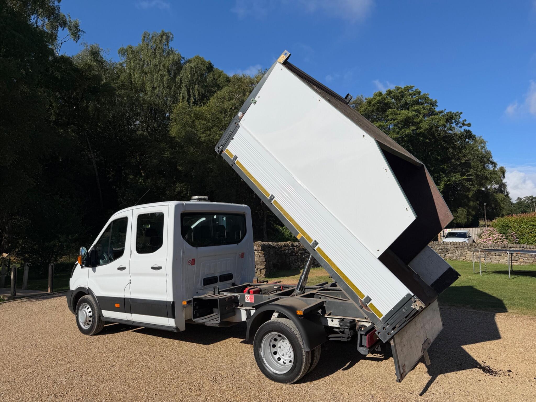 Ford Transit - Image 14
