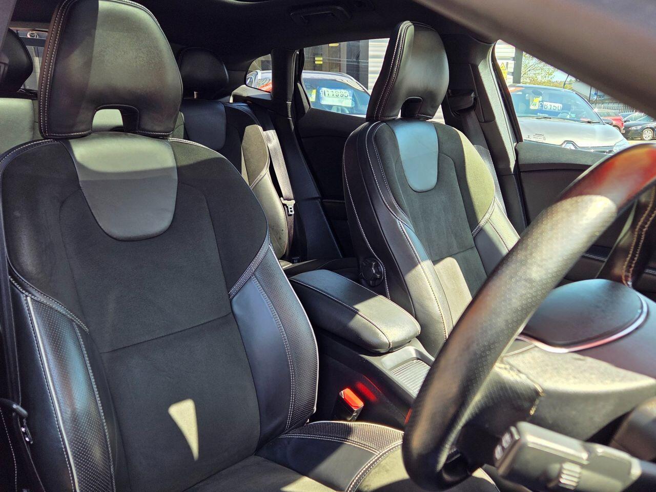 Volvo V40 - Image 16