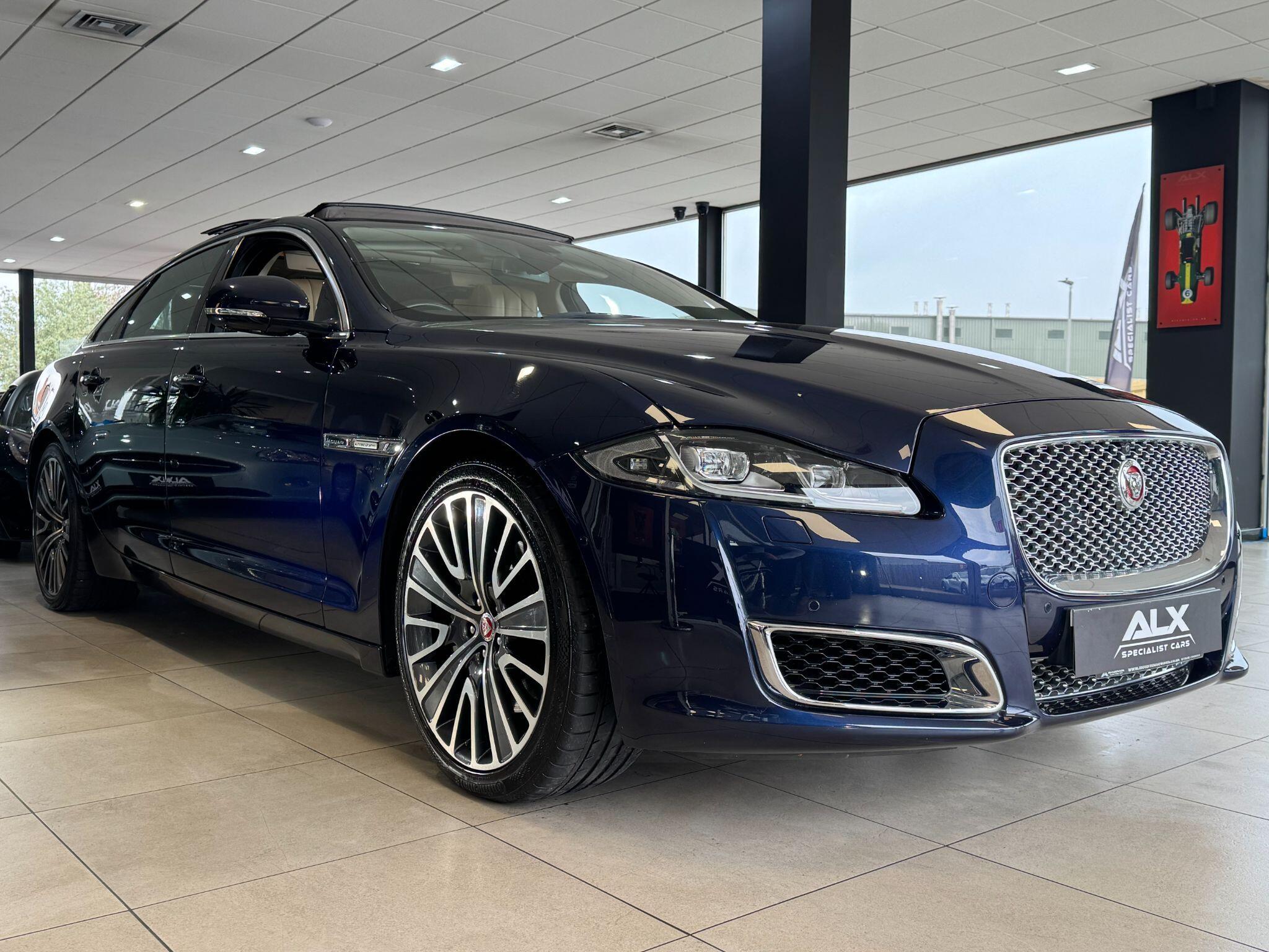 Jaguar XJ - Image 5