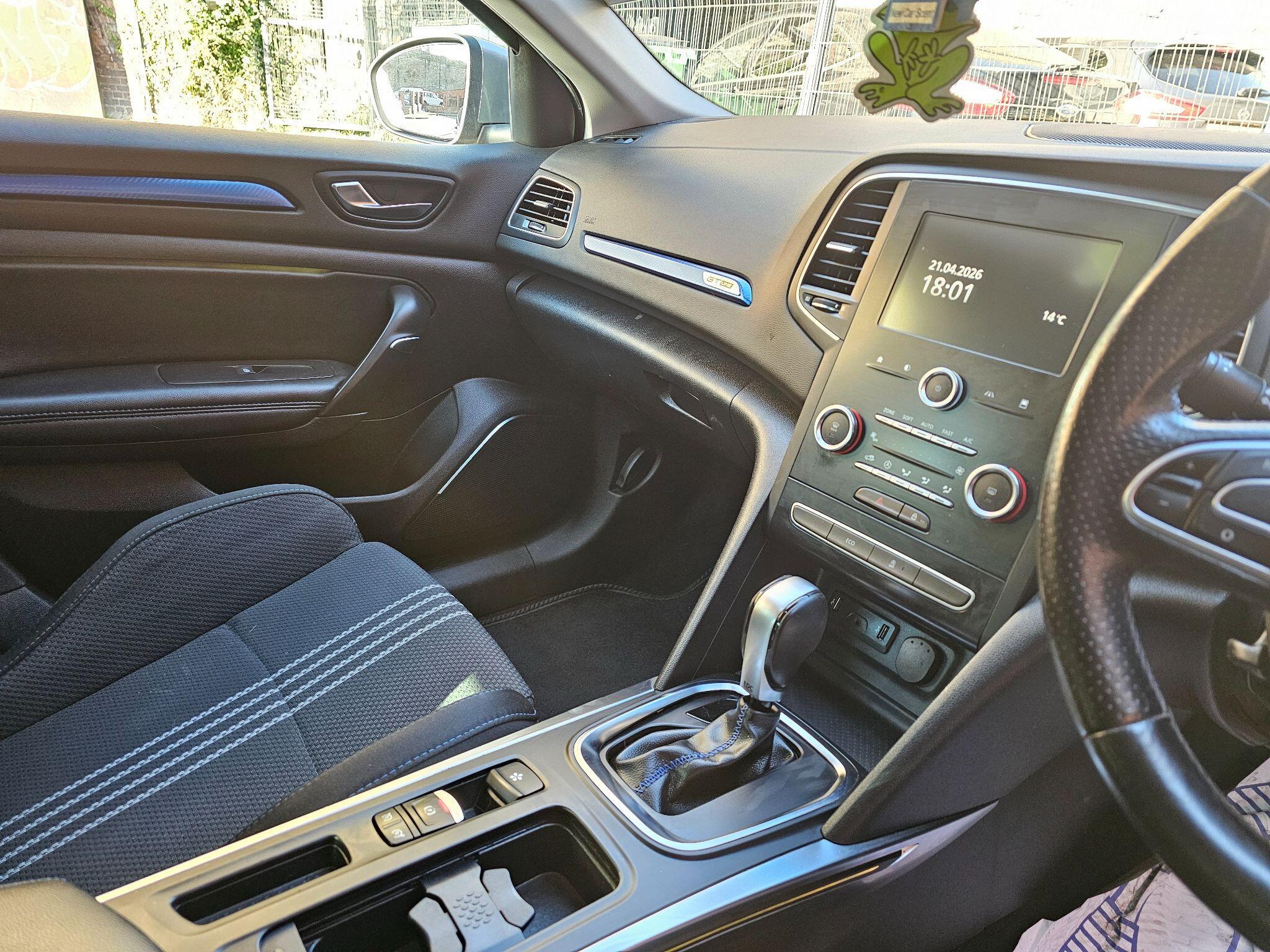 Renault Megane - Image 4