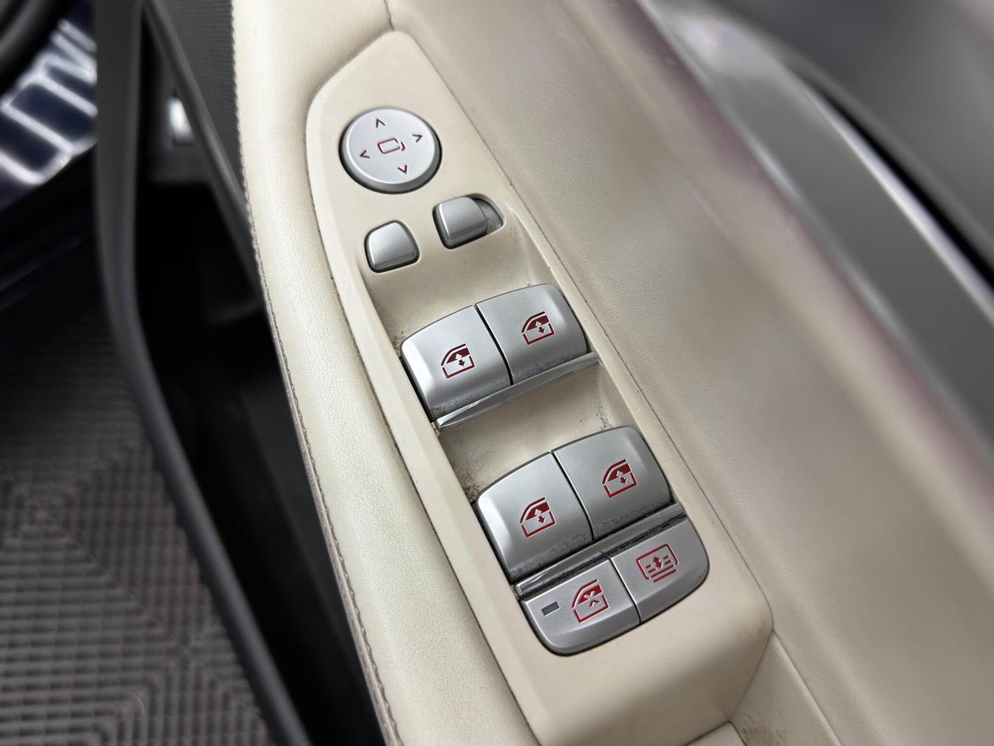 BMW 7 Series - Image 51