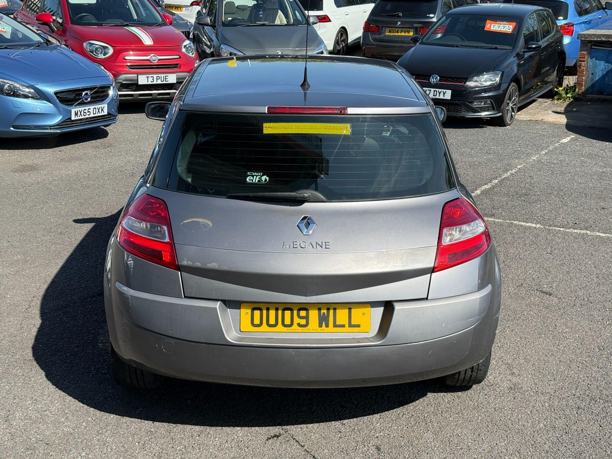Renault Megane - Image 15