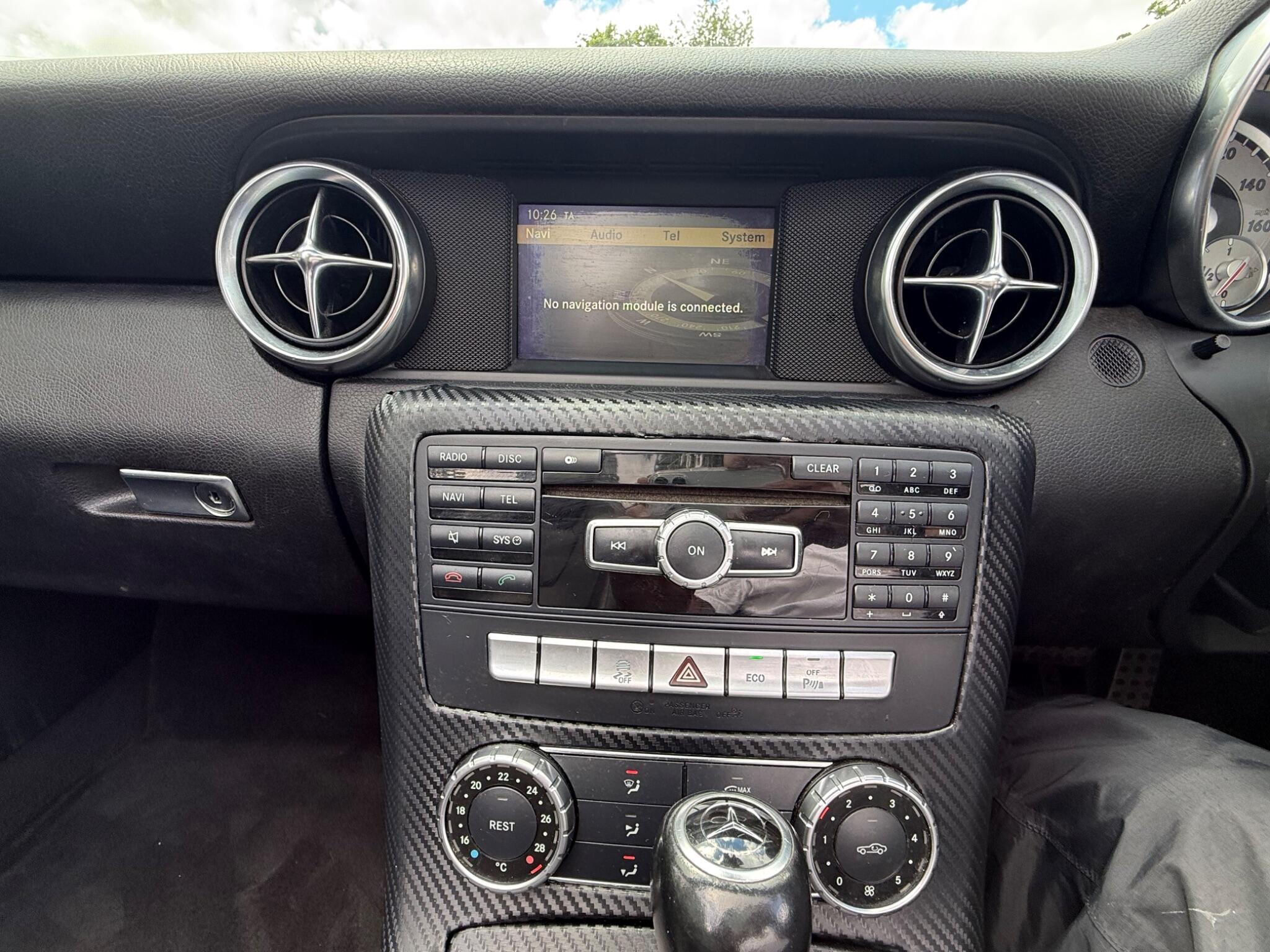 Mercedes SLK - Image 19