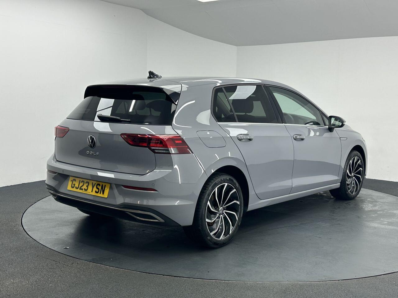 Volkswagen Golf - Image 10